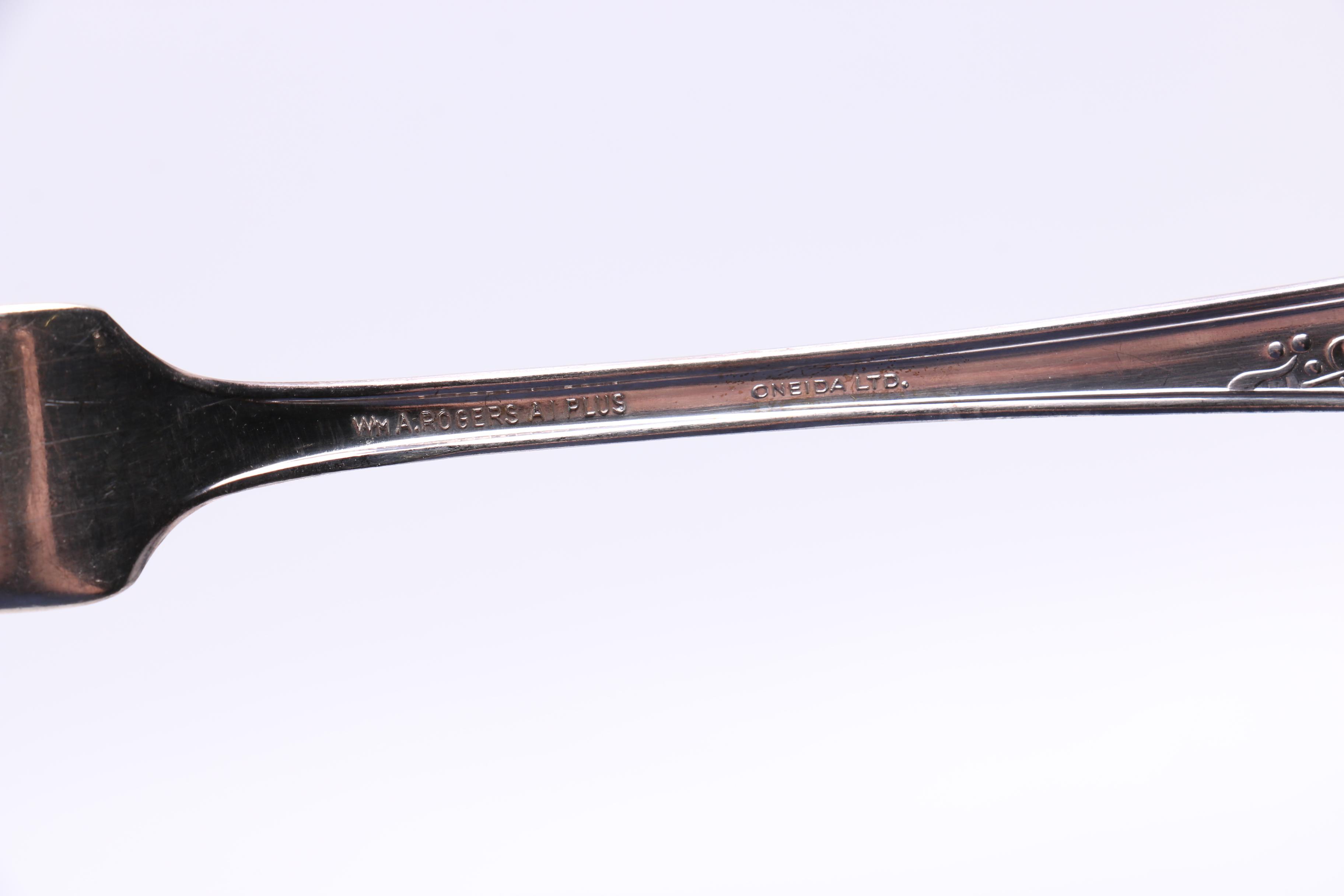 W. A. Rogers Plus Oneida Ltd. Silver Plate Flatware