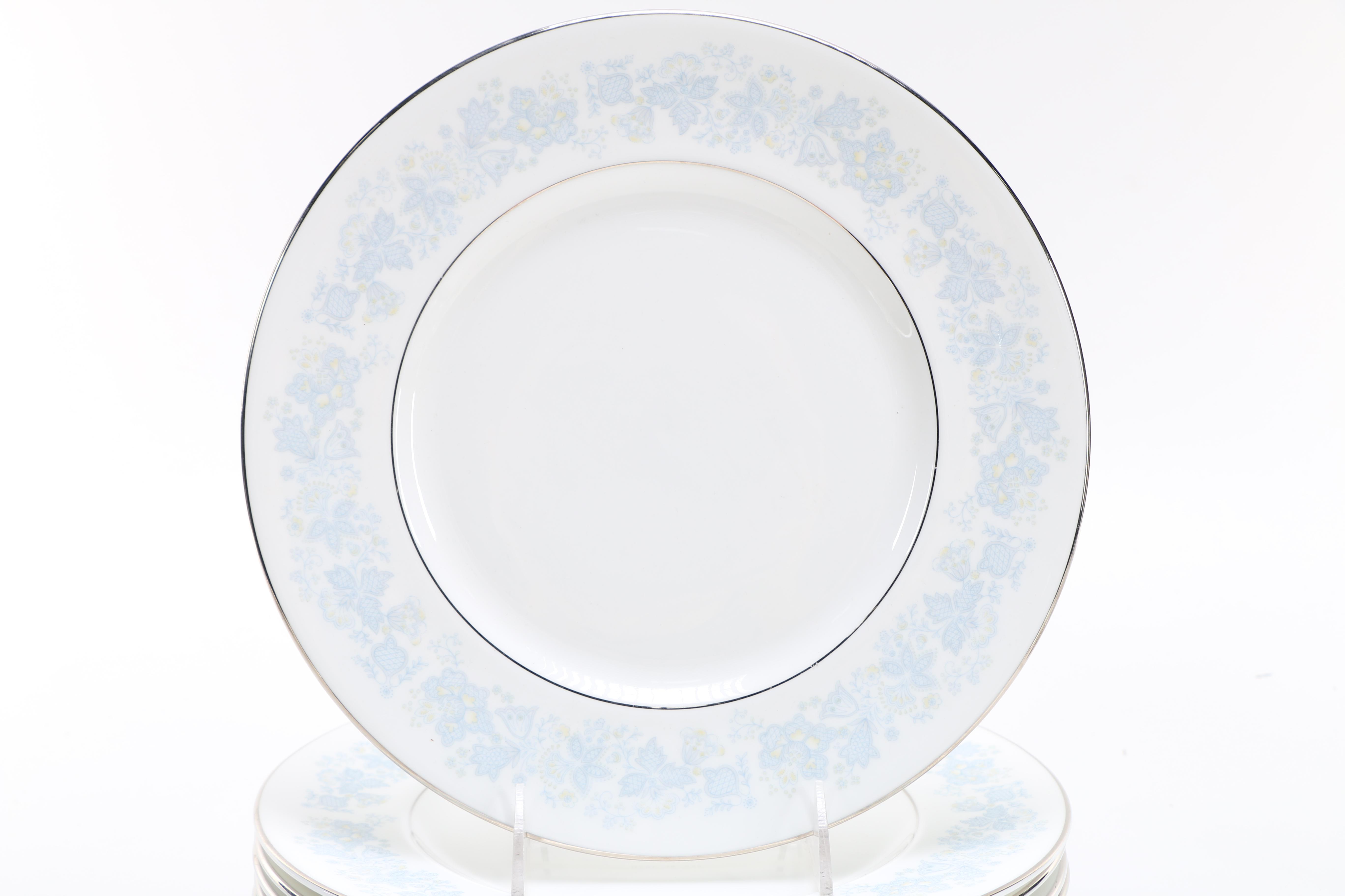 Royal Doulton "Meadow Mist" Bone China Dinner Service