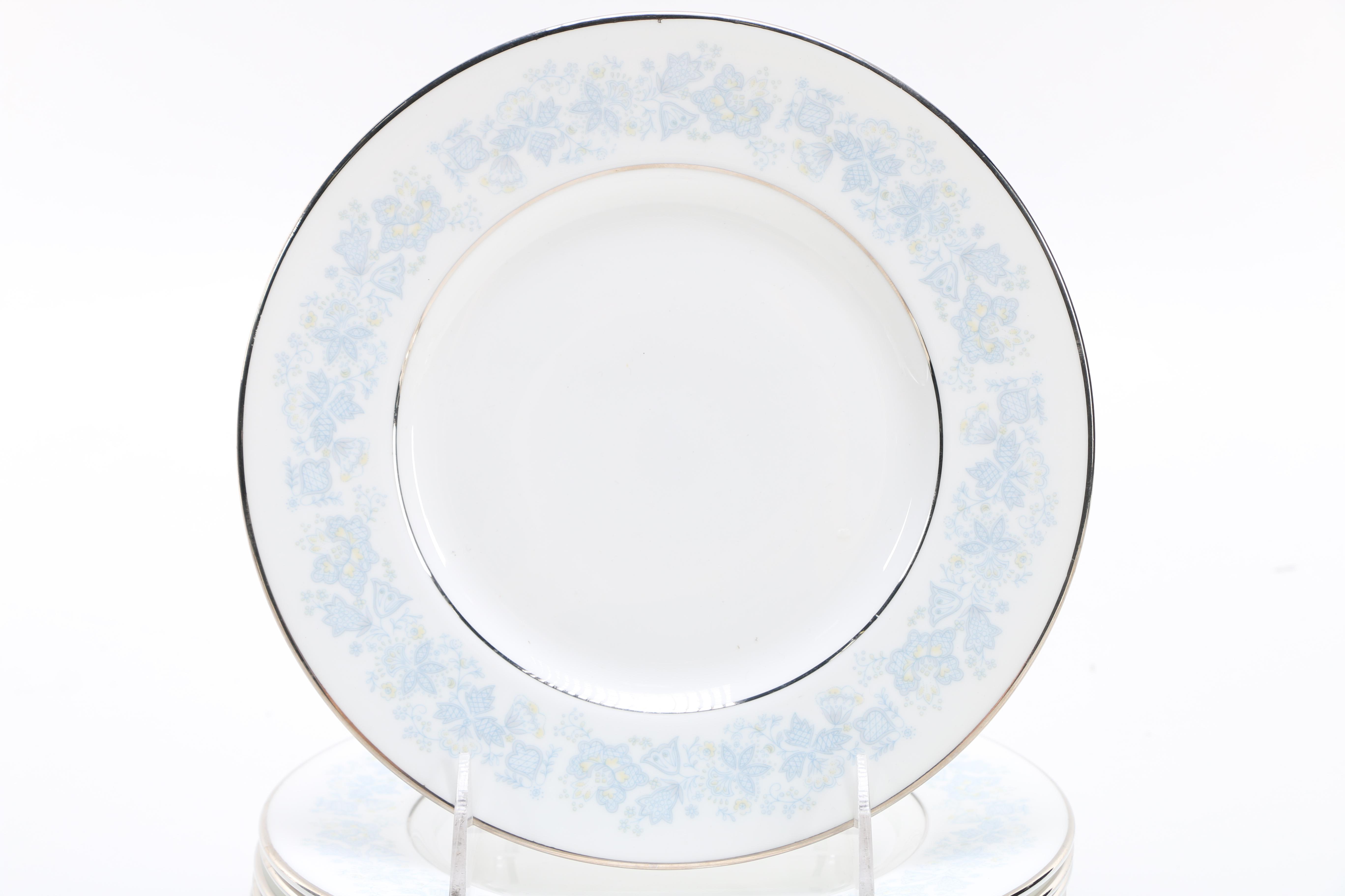 Royal Doulton "Meadow Mist" Bone China Dinner Service