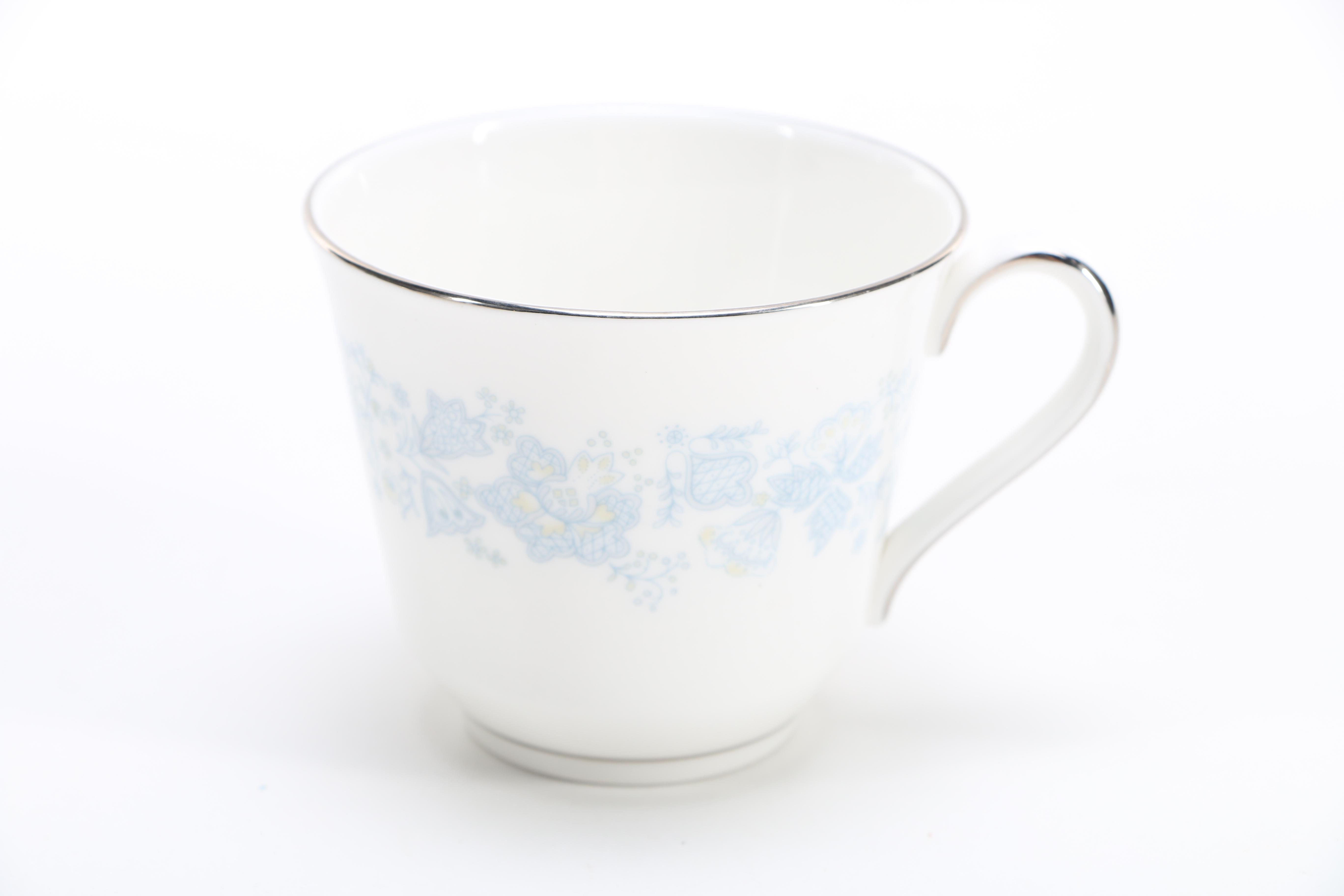 Royal Doulton "Meadow Mist" Bone China Dinner Service