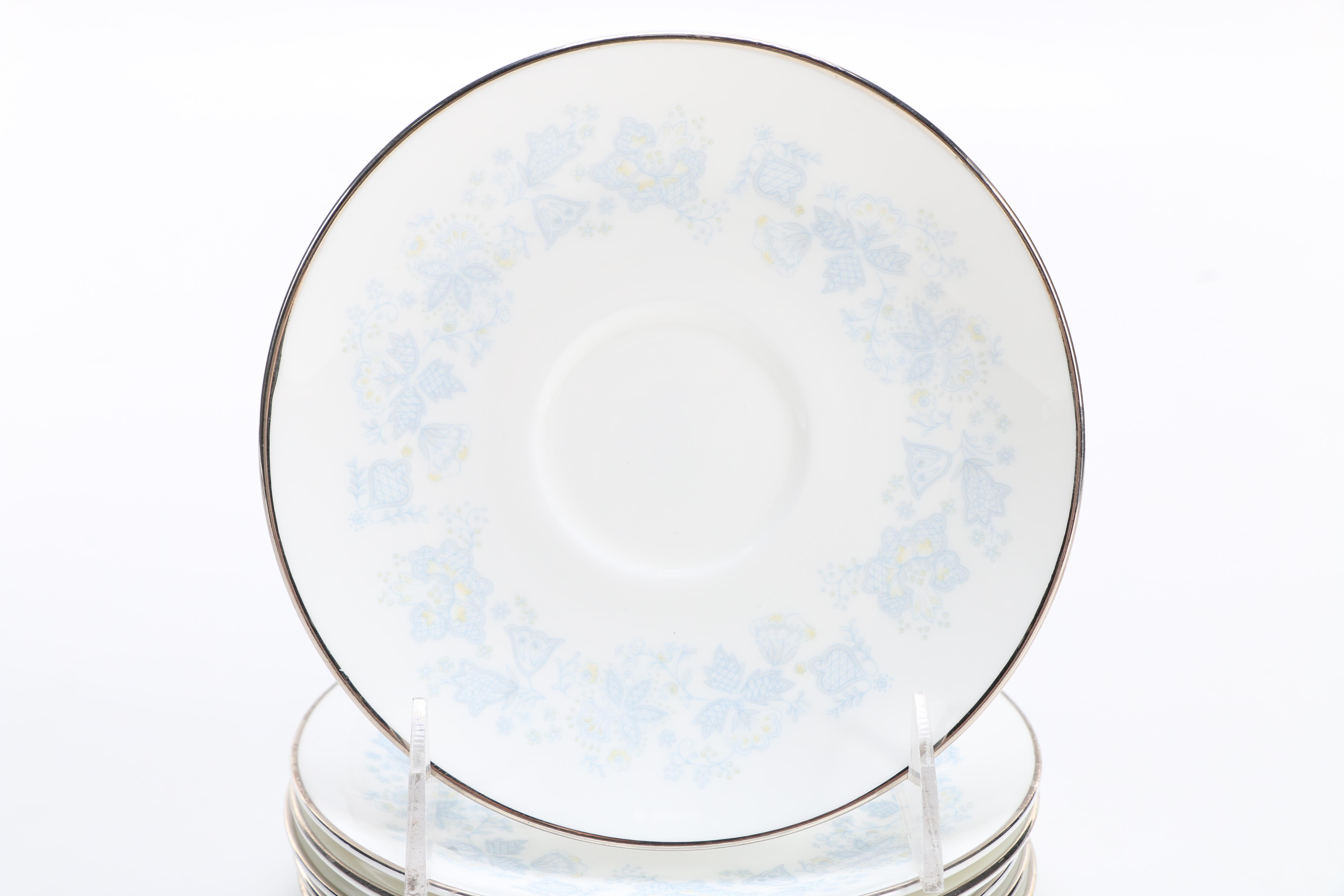 Royal Doulton "Meadow Mist" Bone China Dinner Service