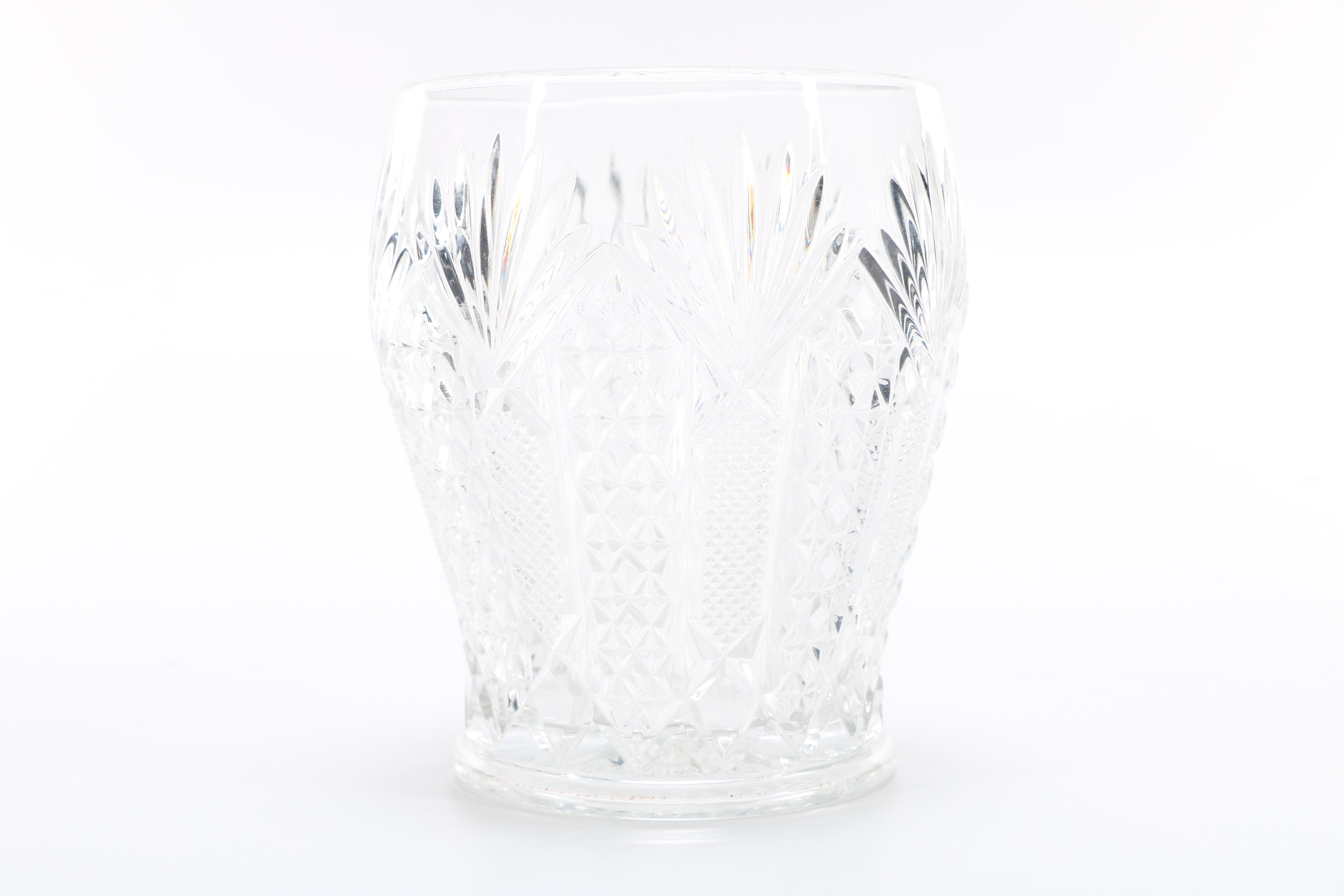 Elaborate Colorless Glass Tableware Assortment