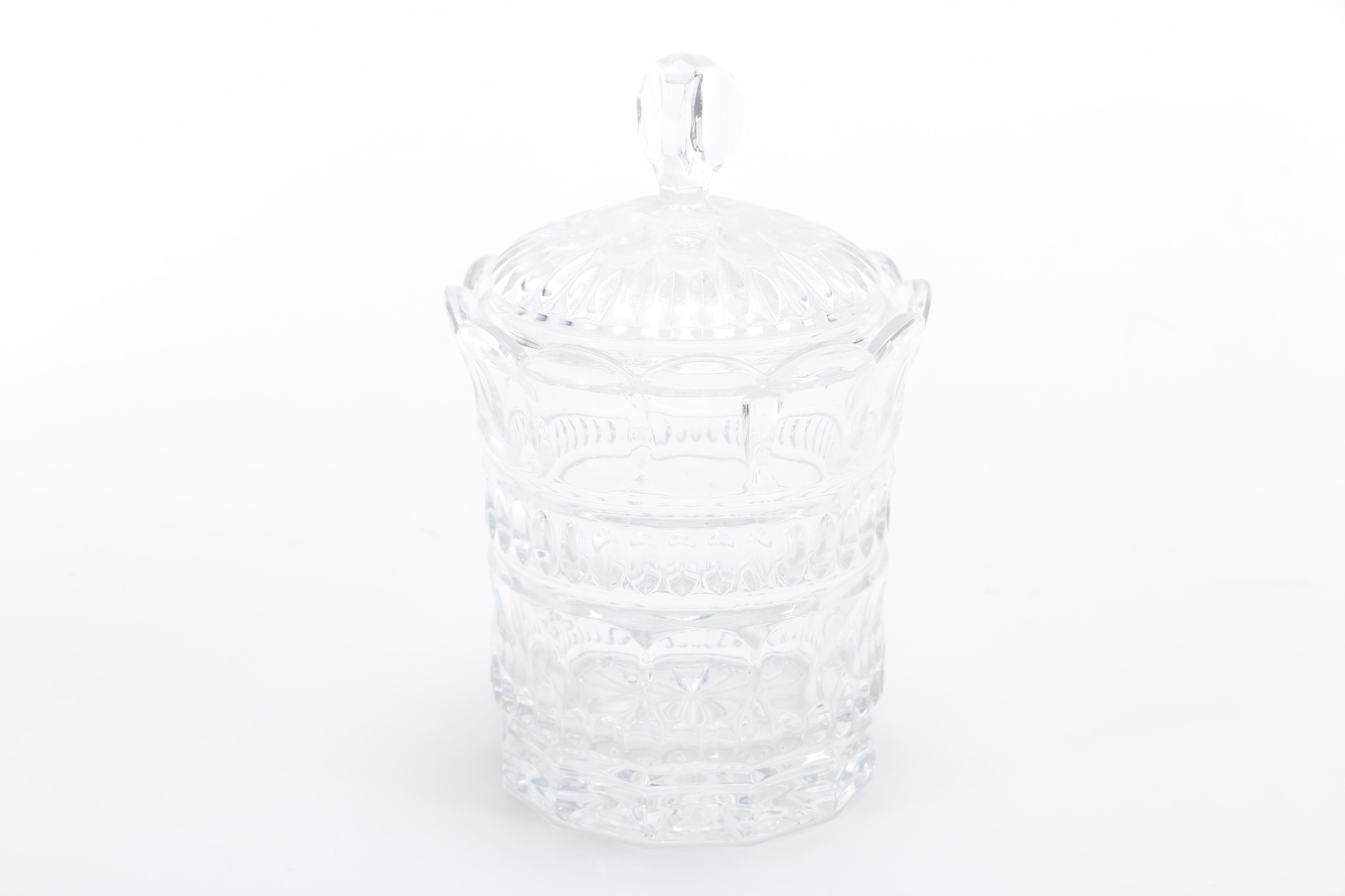 Elaborate Colorless Glass Tableware Assortment