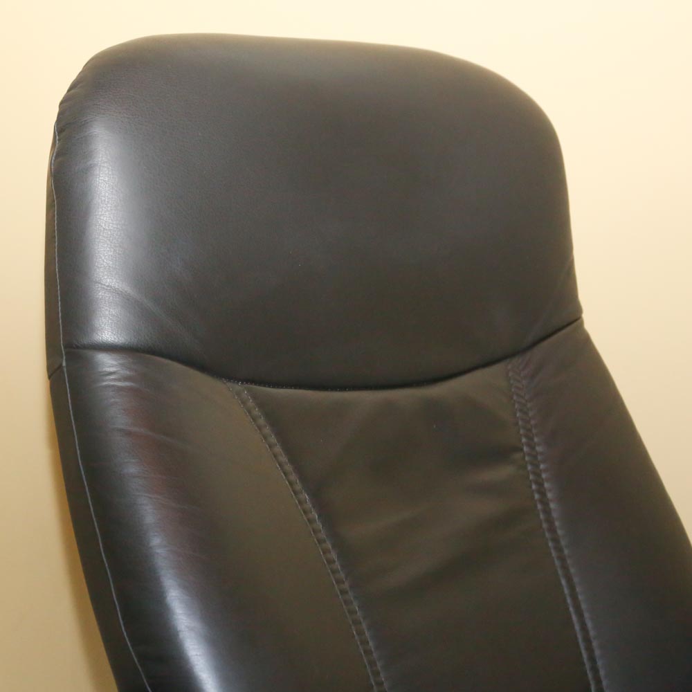 Ekornes "Stressless" Lounger and Ottoman