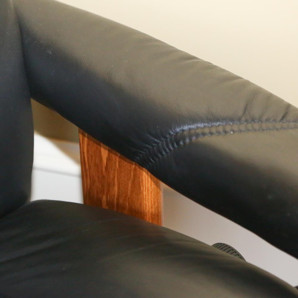 Ekornes "Stressless" Lounger and Ottoman