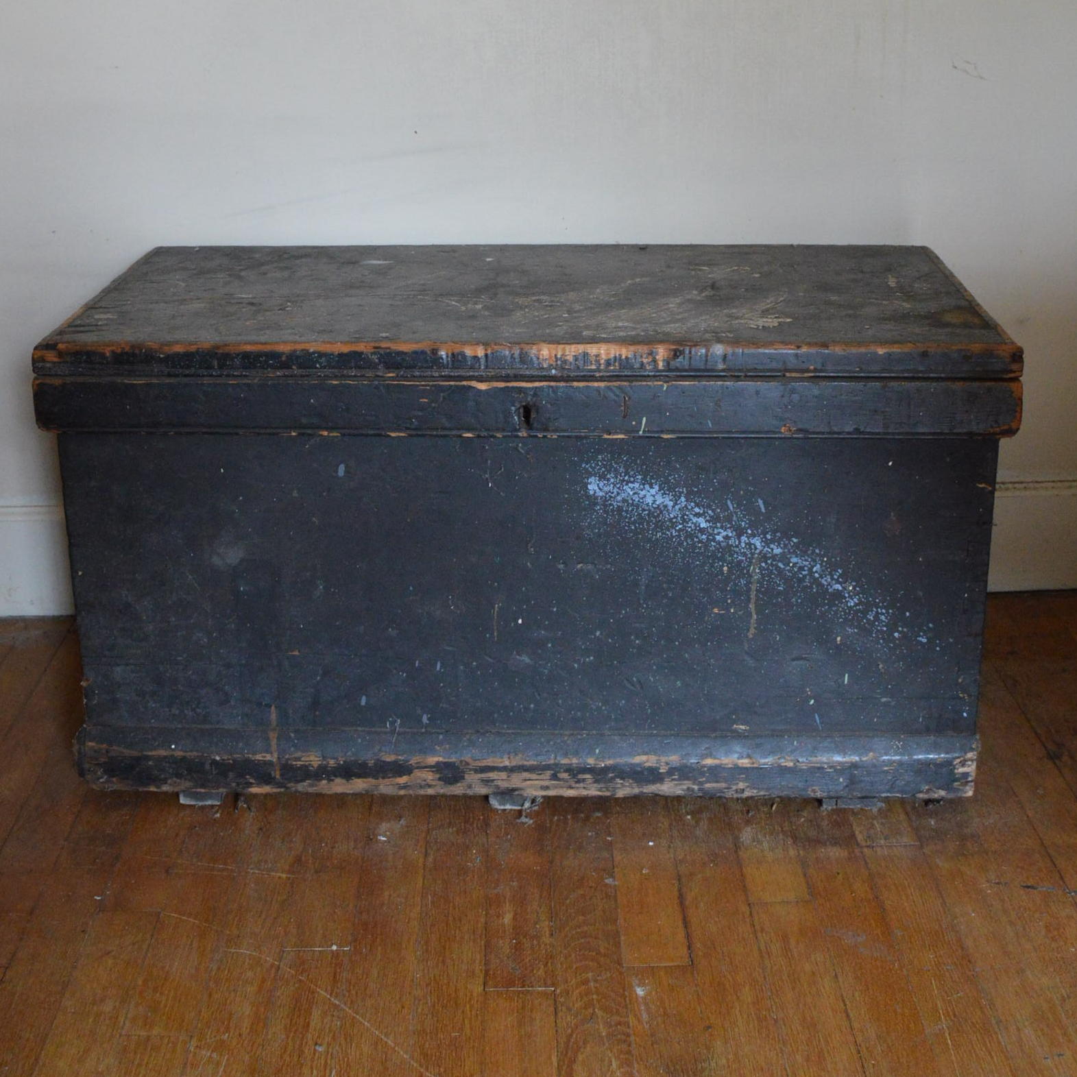 Wooden Carpenters Chest