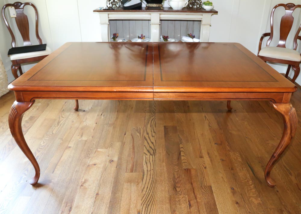 Queen Anne Style Dining Table