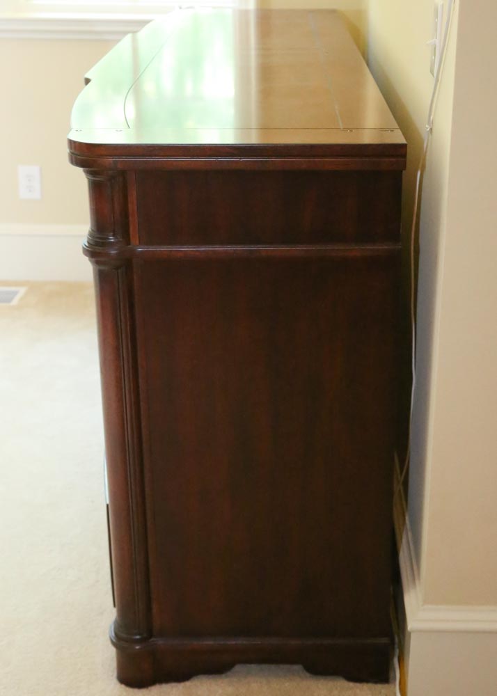 Hooker Furniture "Seven Seas" Dresser