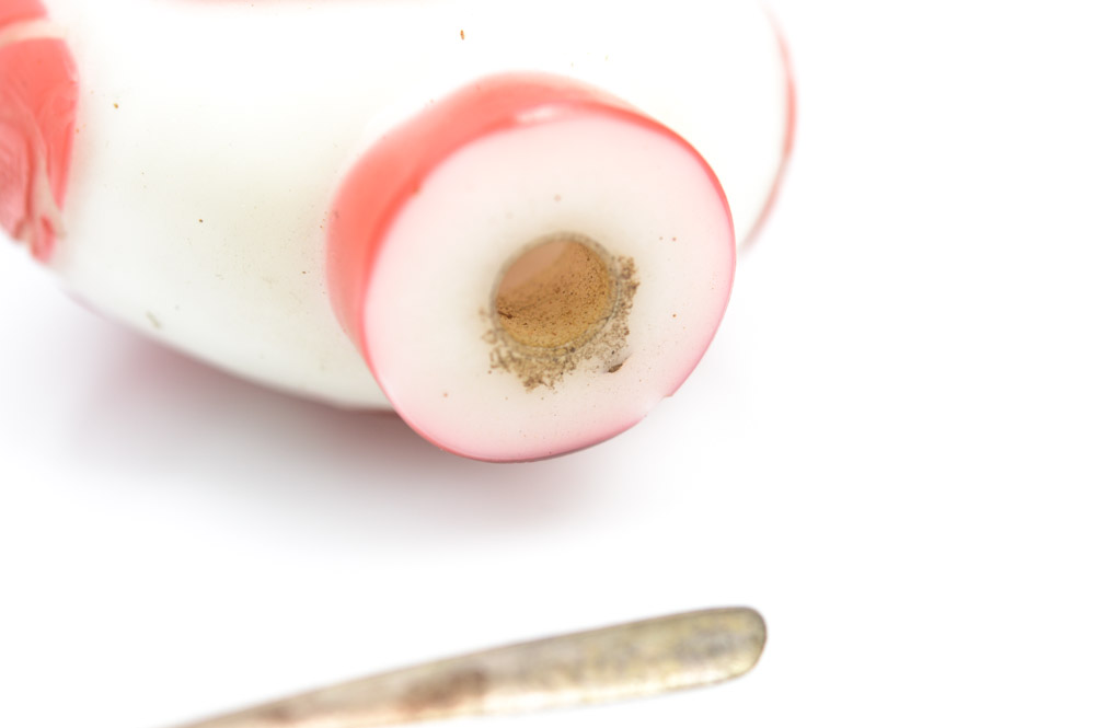 Antique Chinese Peking Glass Snuff Bottle