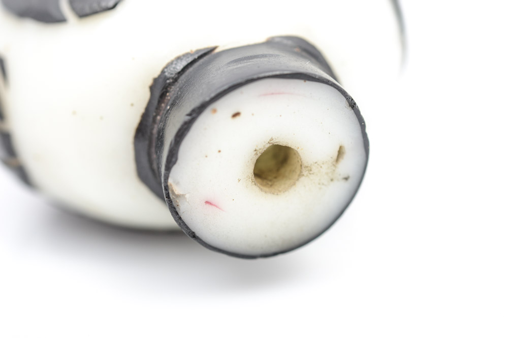 Antique Chinese Peking Glass Snuff Bottle