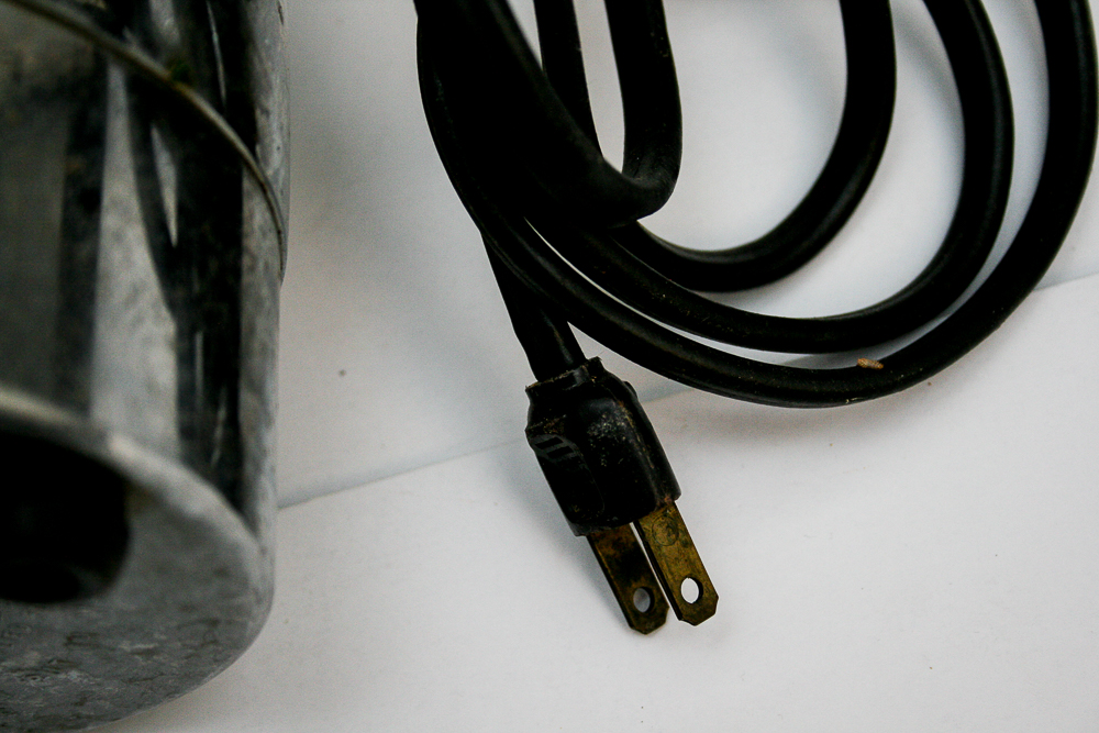 Assorted Kitchenalia