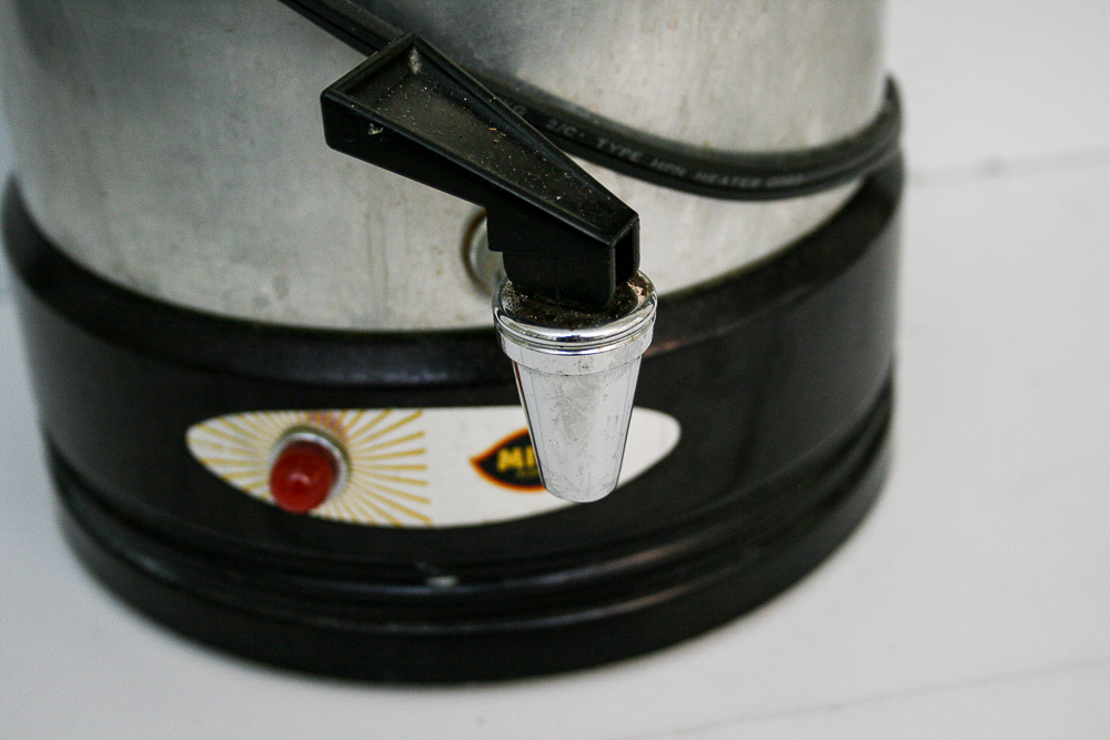 Assorted Kitchenalia