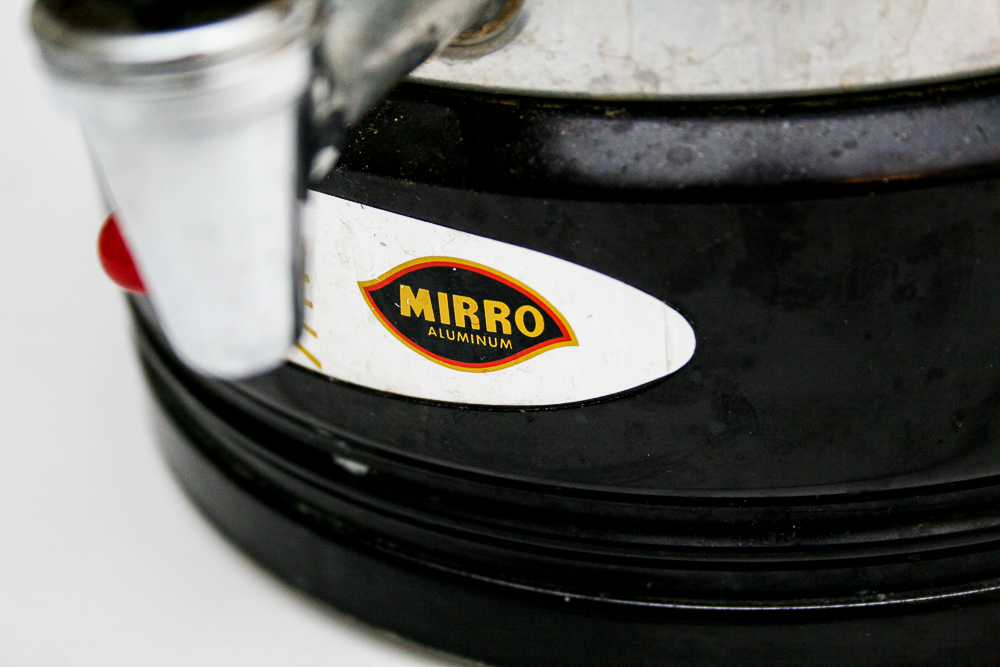 Assorted Kitchenalia