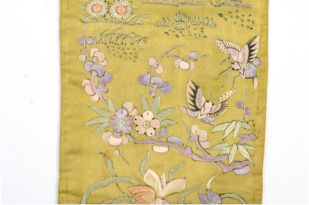 Chinese Late Qing Dynasty Silk Embroidered Belt