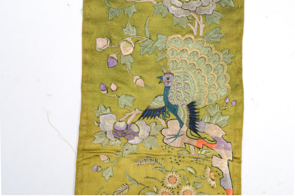 Chinese Late Qing Dynasty Silk Embroidered Belt