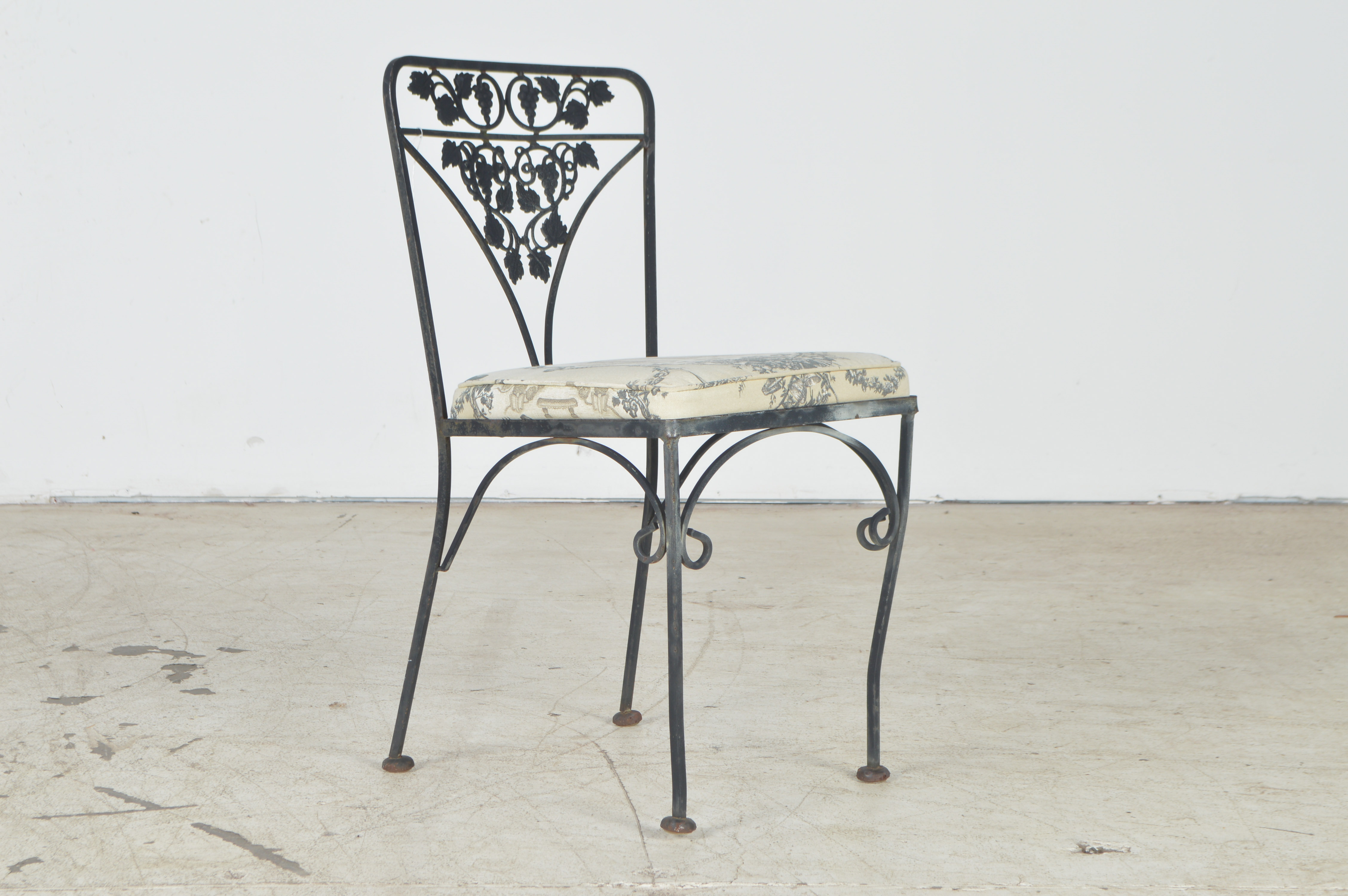 Wrought Iron Patio Table and Four Chairs