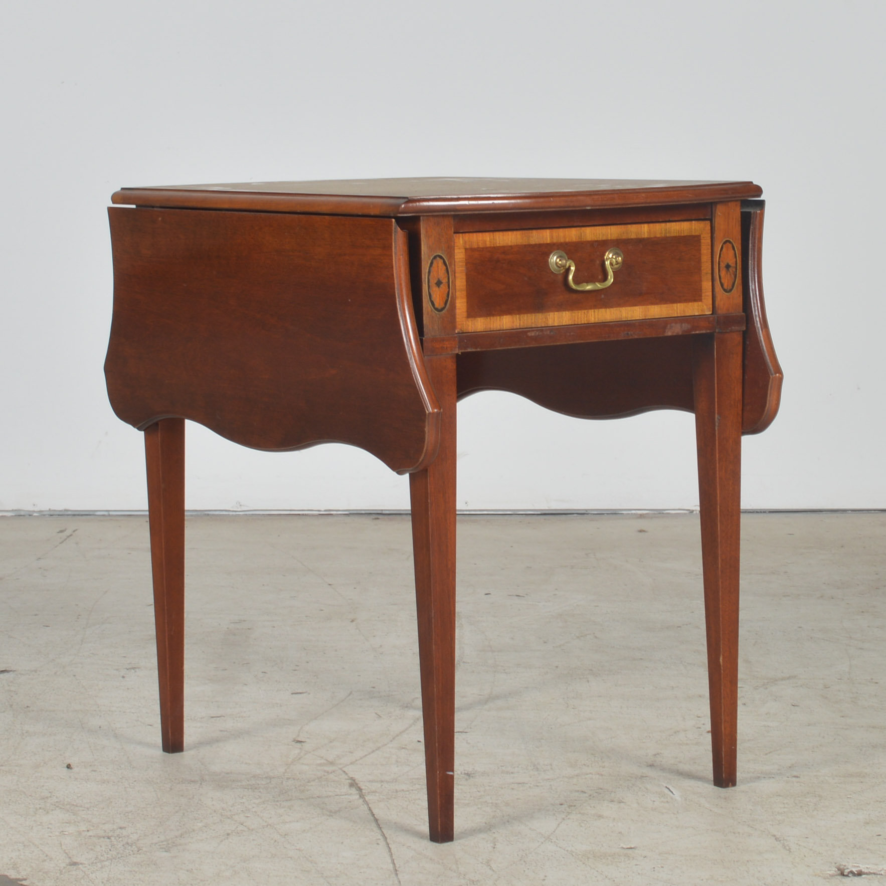 Thomasville Hepplewhite-Style Side Table