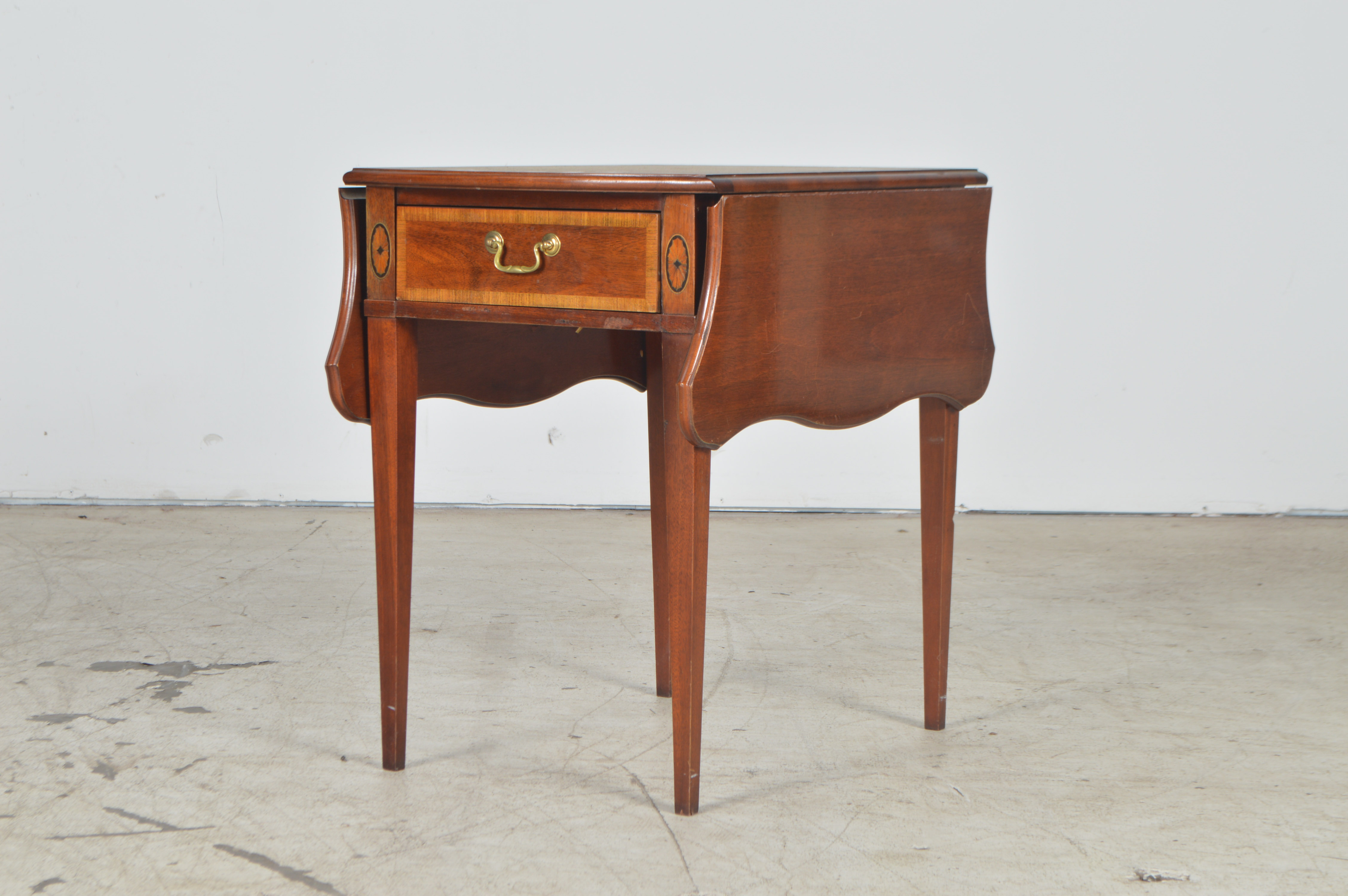 Thomasville Hepplewhite-Style Side Table