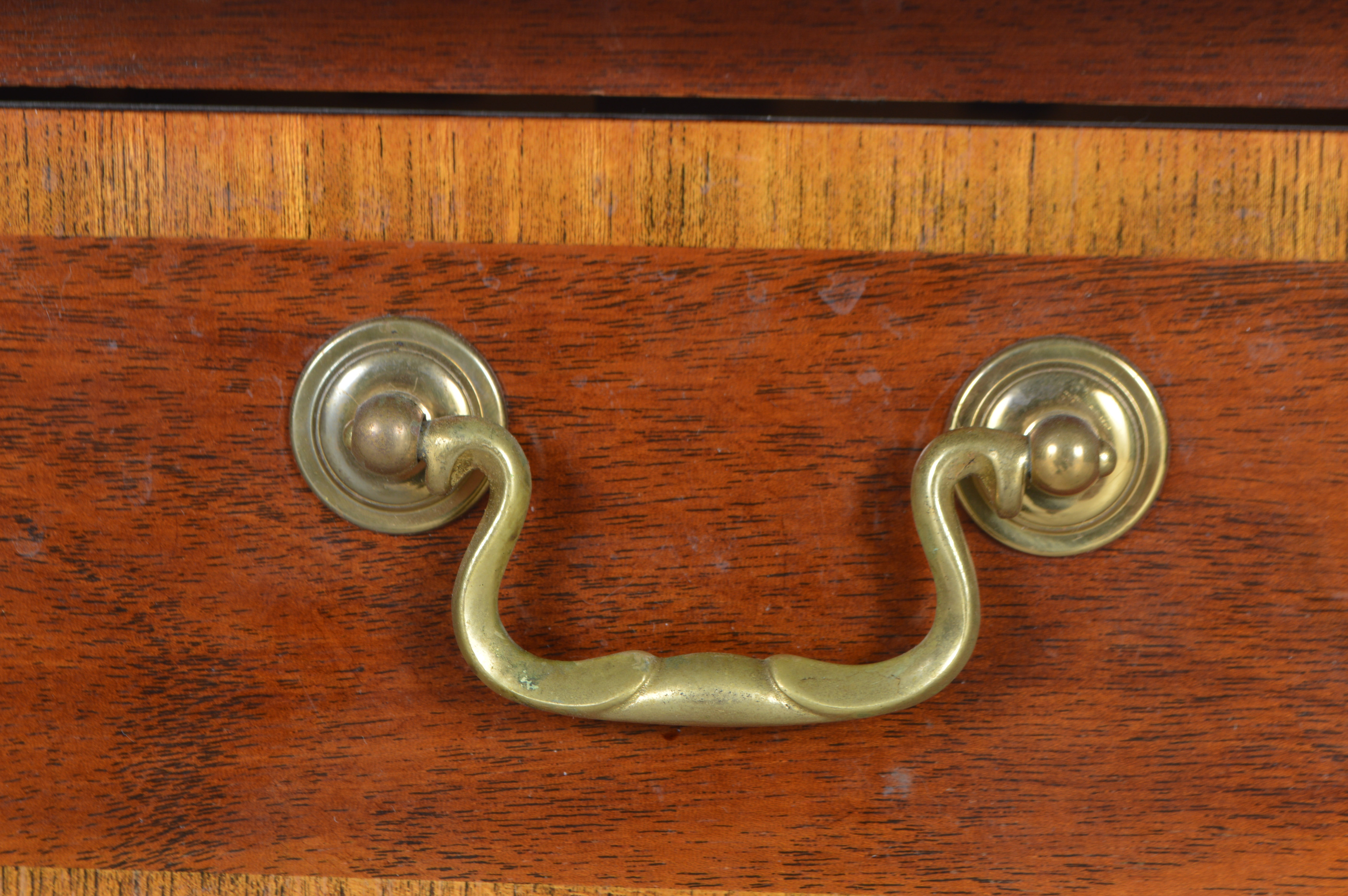 Thomasville Hepplewhite-Style Side Table