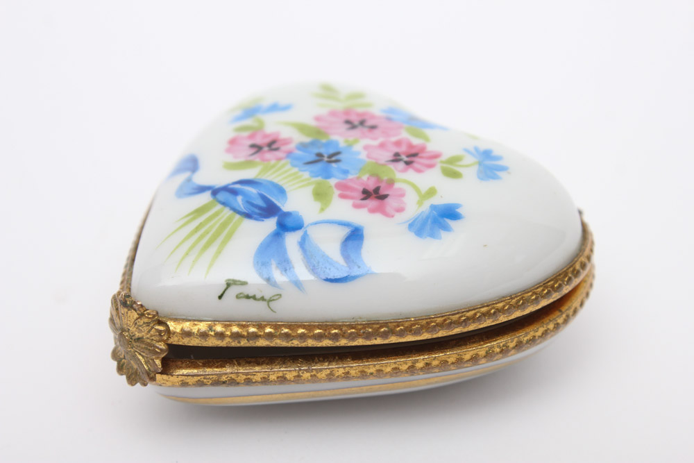 Pair of Sara Paloma Vases