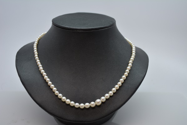 14K Yellow Gold Clasp Graduated Cultured Pearl Necklace