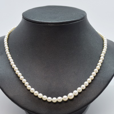 14K Yellow Gold Clasp Graduated Cultured Pearl Necklace