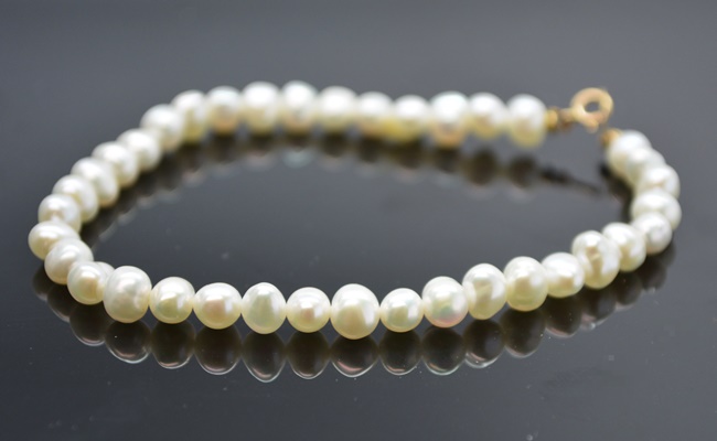 14K Yellow Gold Clasp Freshwater Pearl Bracelet