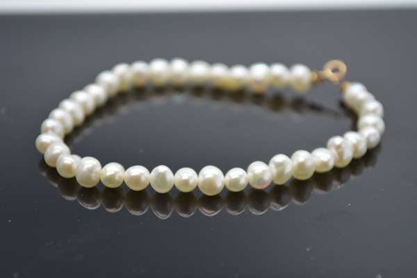 14K Yellow Gold Clasp Freshwater Pearl Bracelet