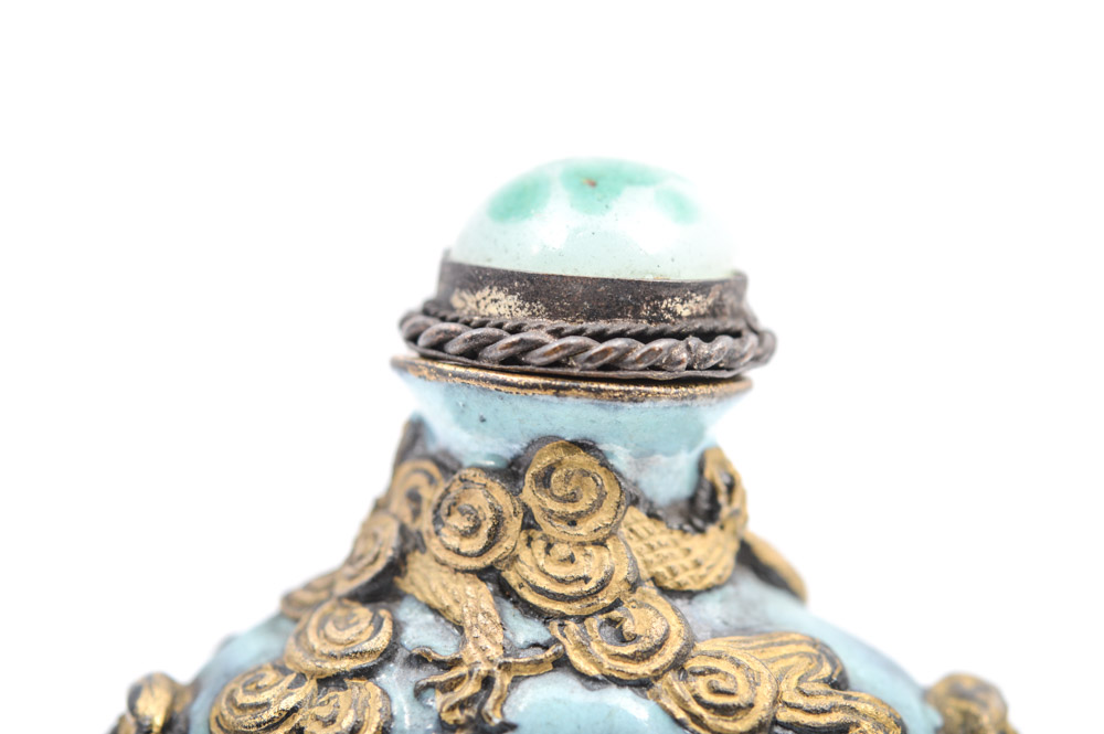 Antique Chinese Porcelain Snuff Bottle