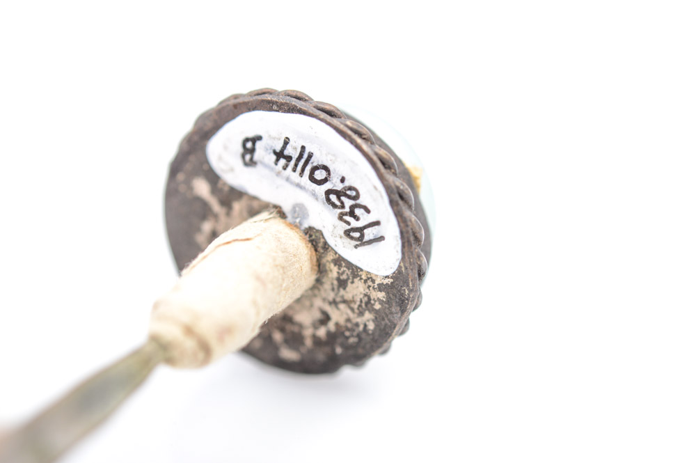 Antique Chinese Porcelain Snuff Bottle