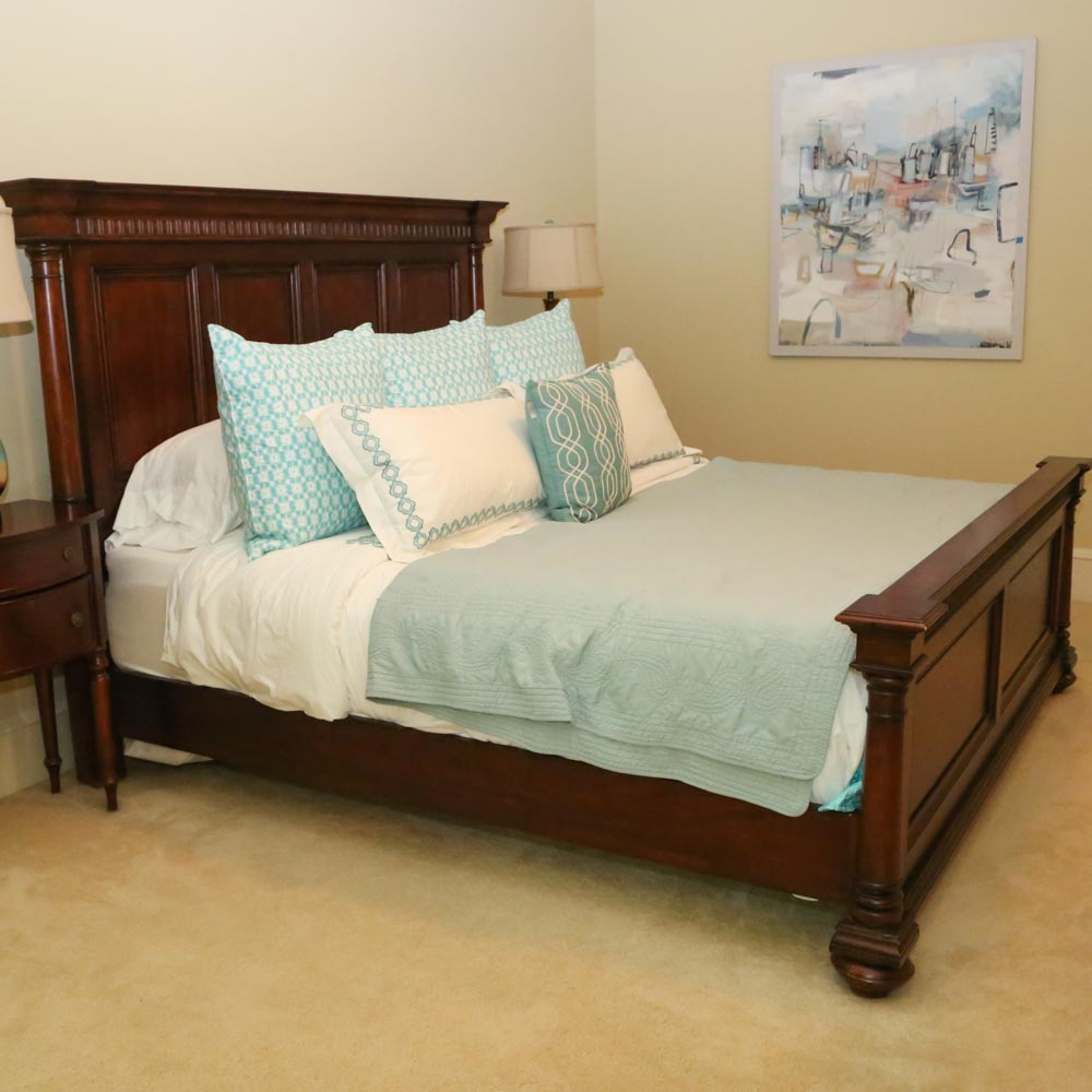 Thomasville "Federicksburg" King Size Panel Bed Frame with Linens