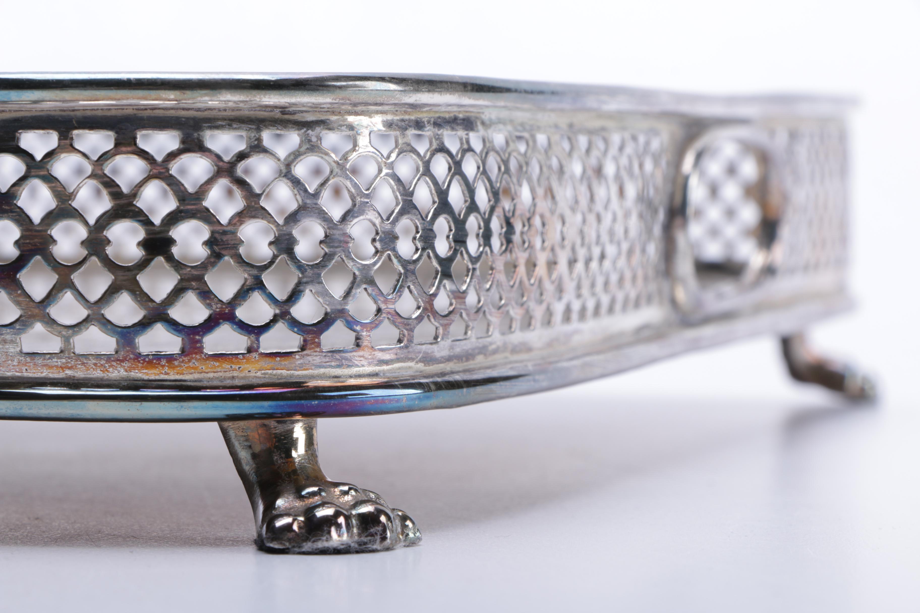 Oneida Round Platter and Other Silver Plate Servingware