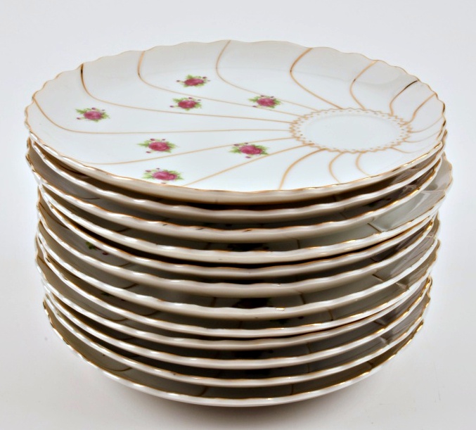 Luncheon Cups and Plates