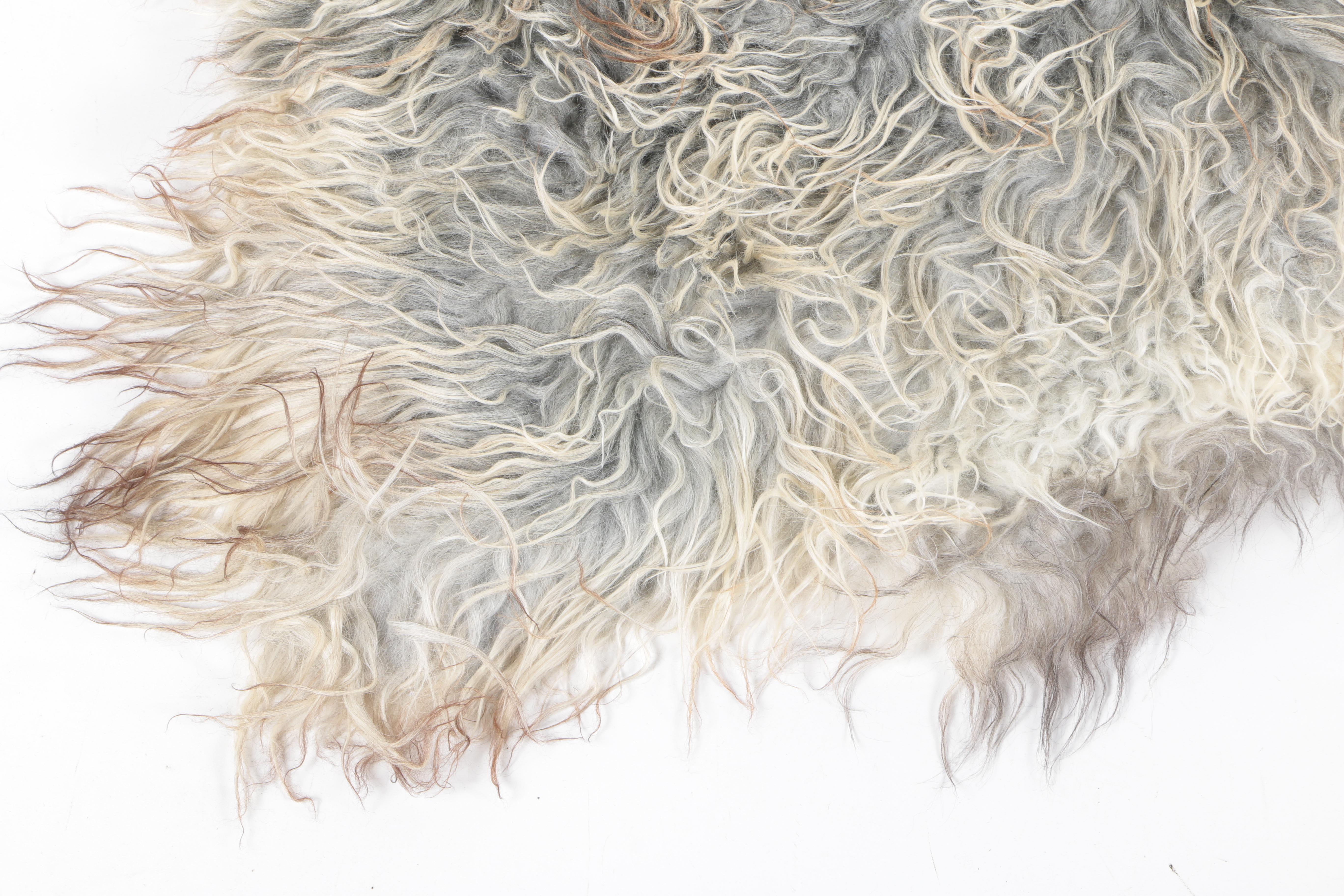 Shaggy Sheep Hide Accent Rug