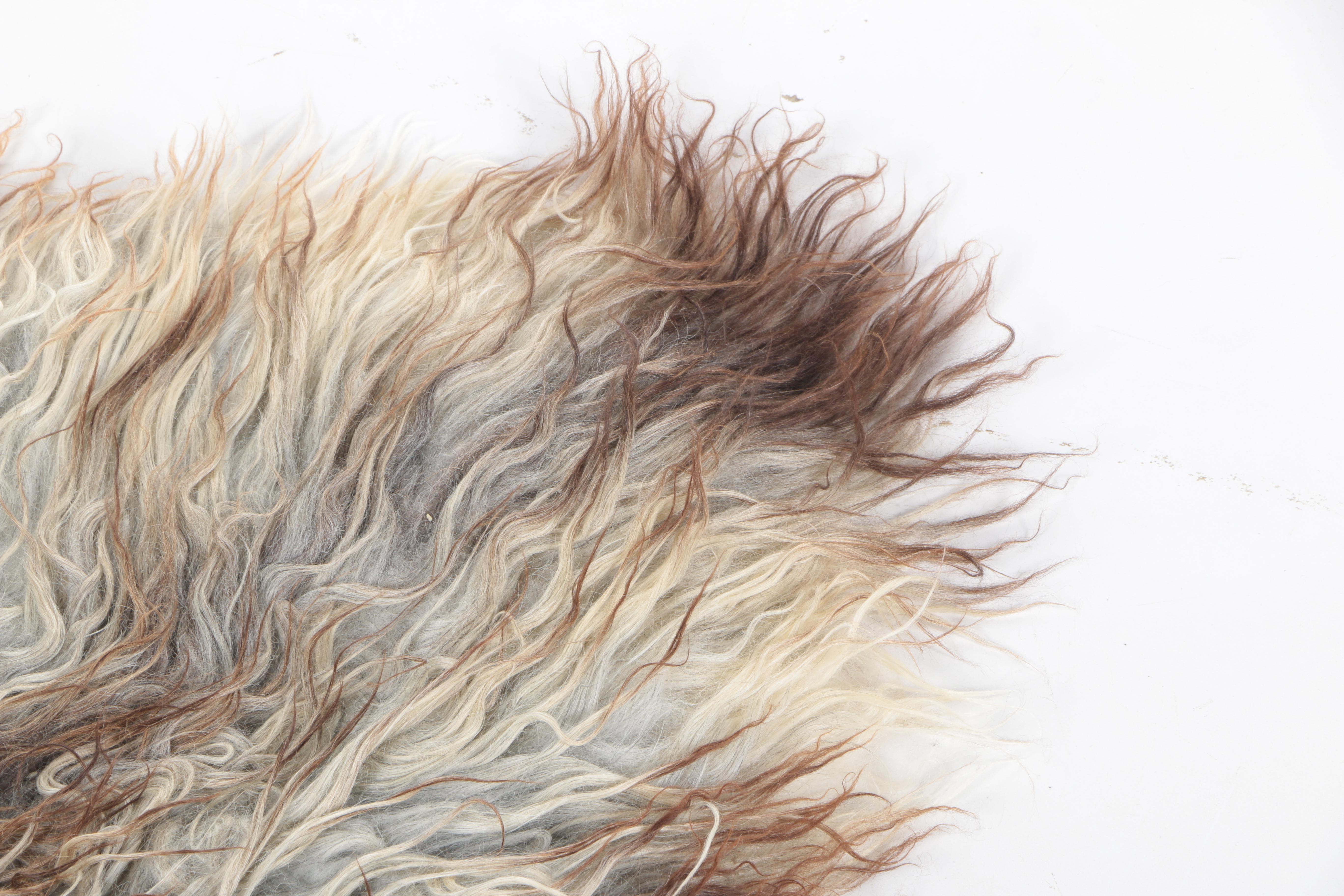 Shaggy Sheep Hide Accent Rug