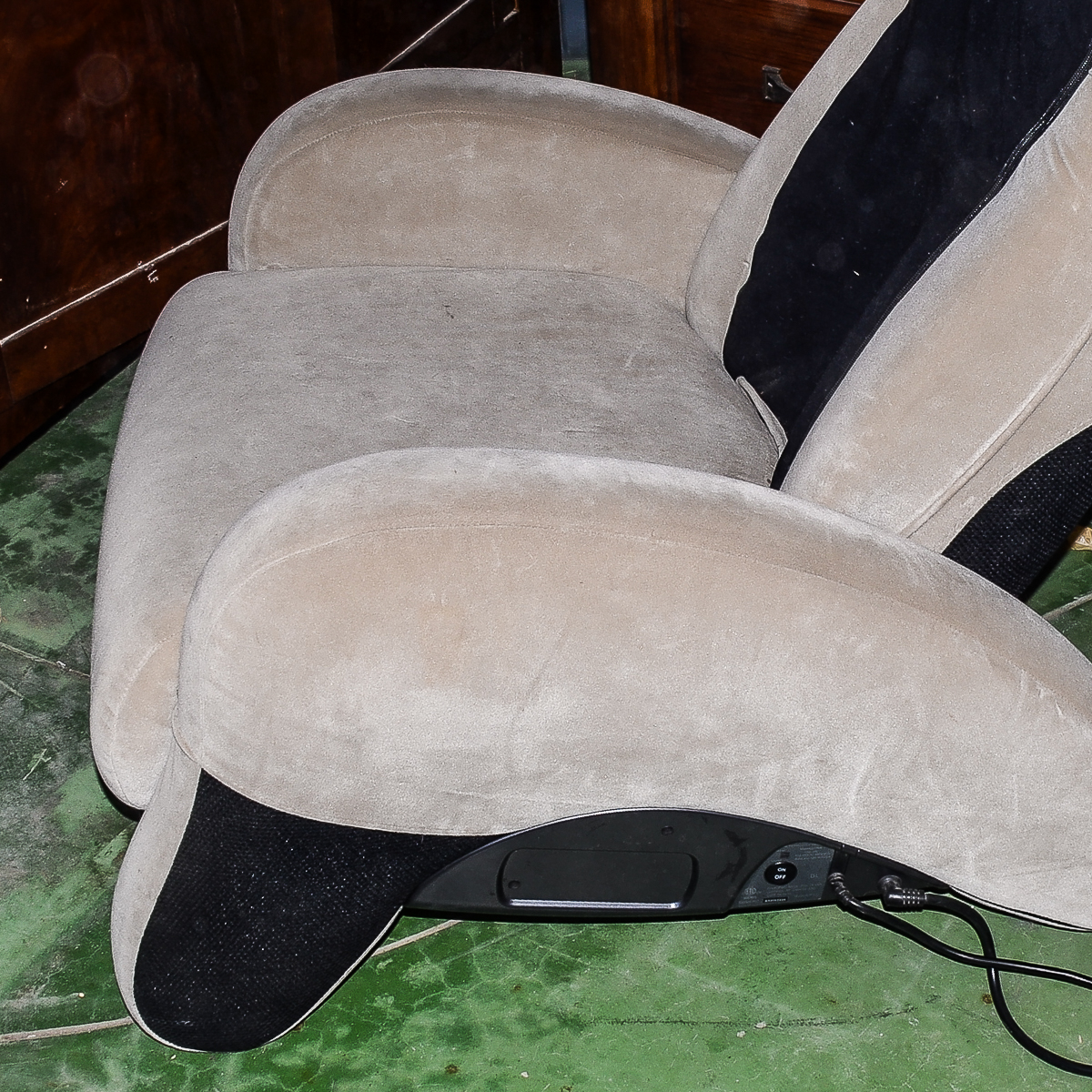 "iJoy-100" Massage Chair by Interactive Health