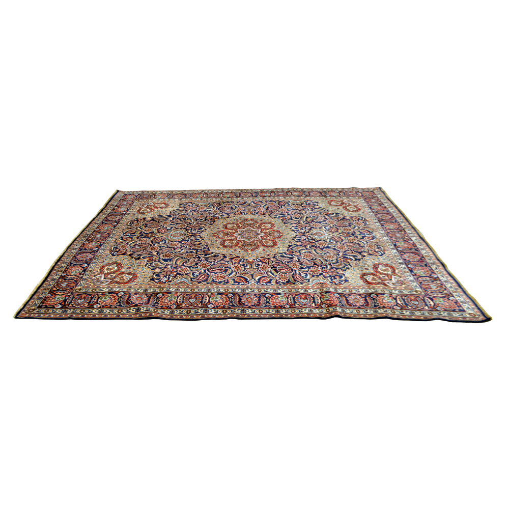 Early 20th Century Hand-Knotted Persian Isfahan Area Rug