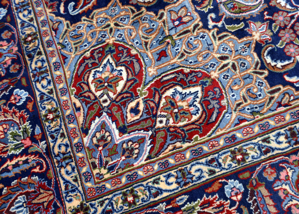 Early 20th Century Hand-Knotted Persian Isfahan Area Rug
