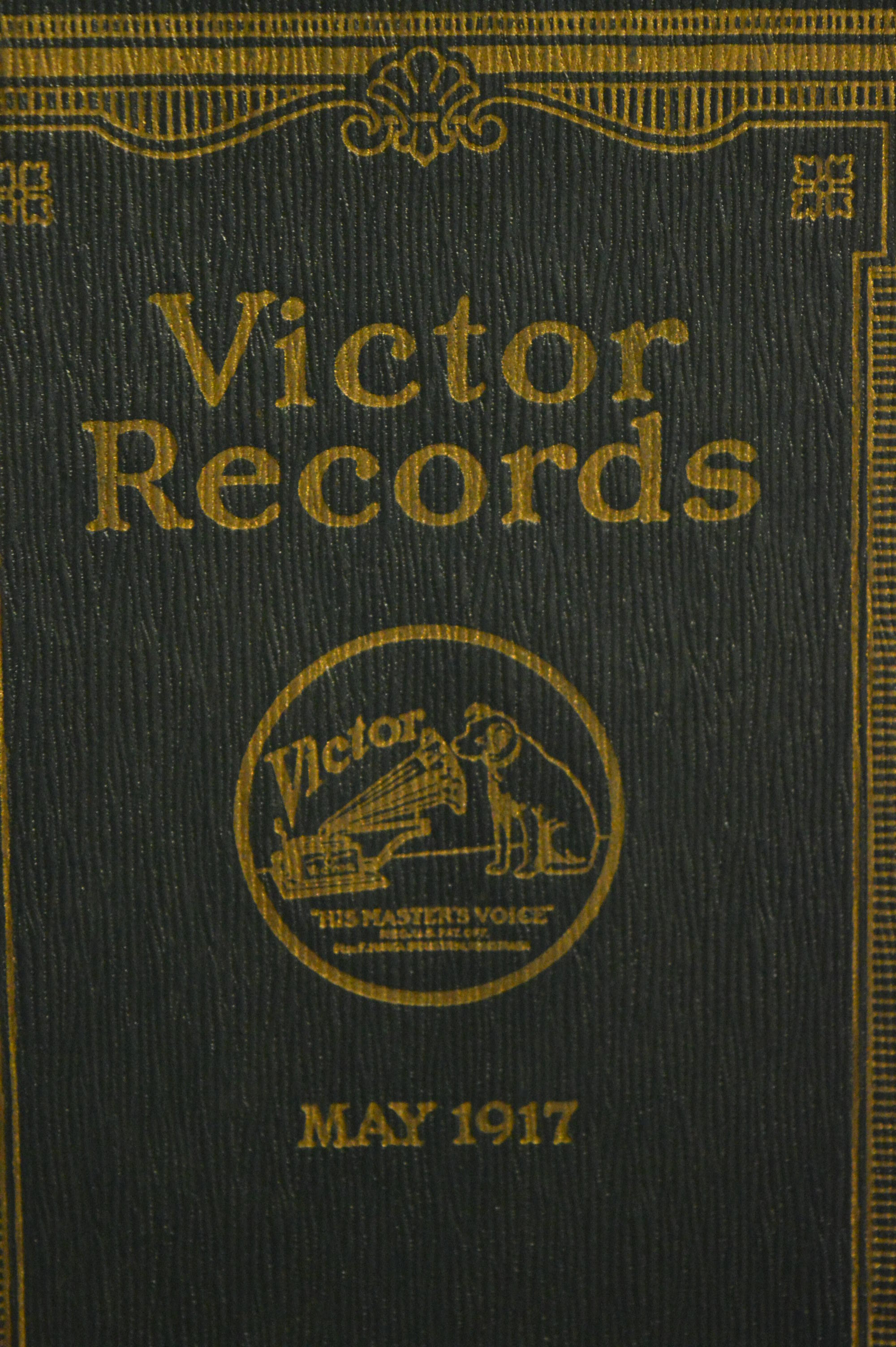Antique Sonora Phonograph and Records