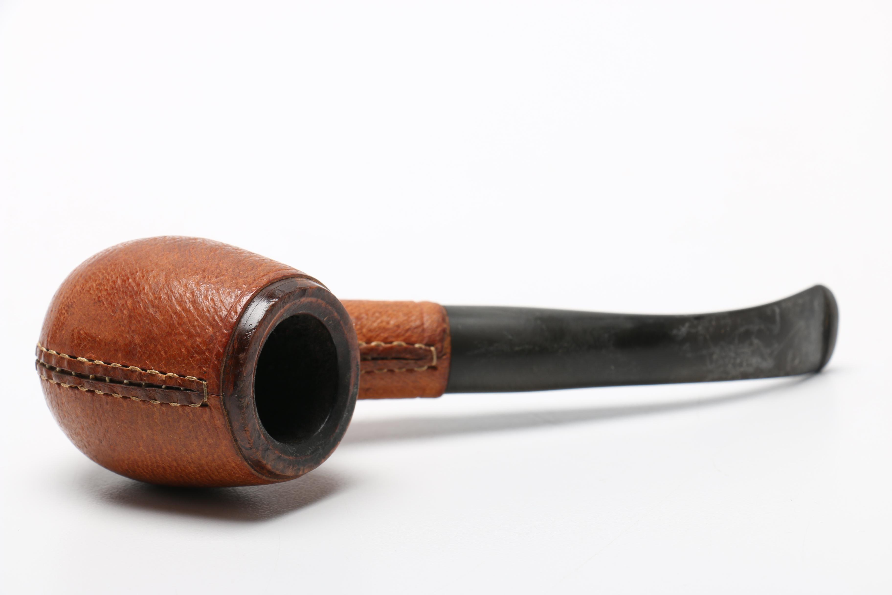 Pipes And Pipe Stand With Jar