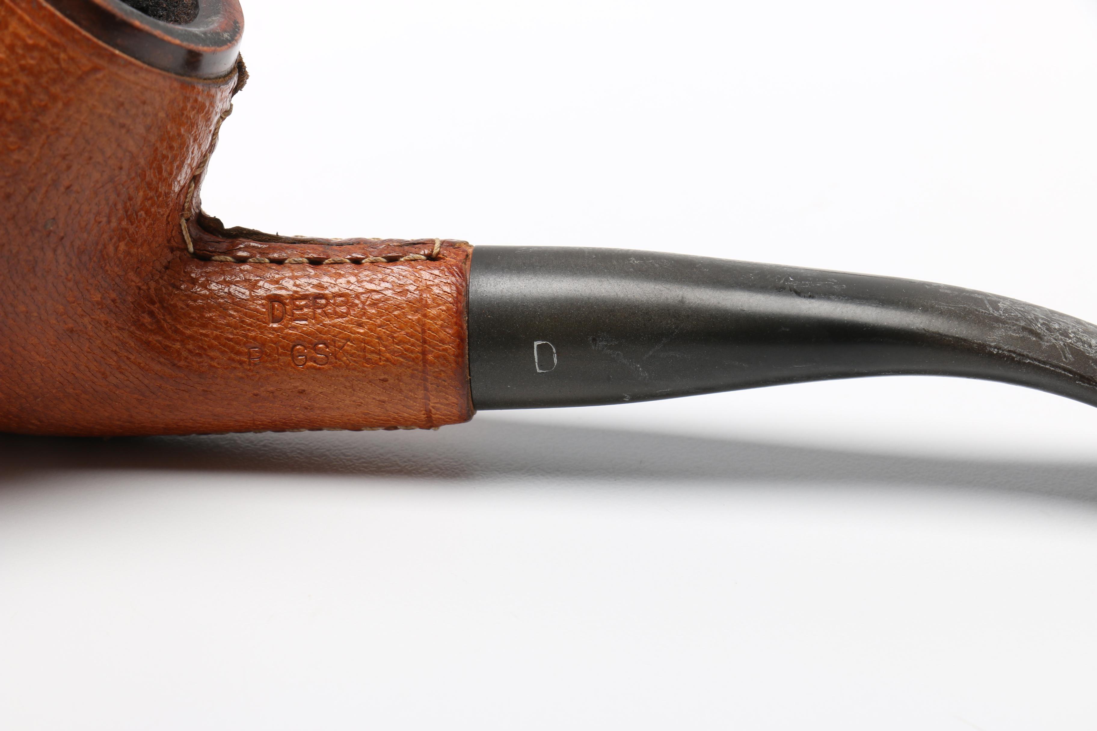 Pipes And Pipe Stand With Jar