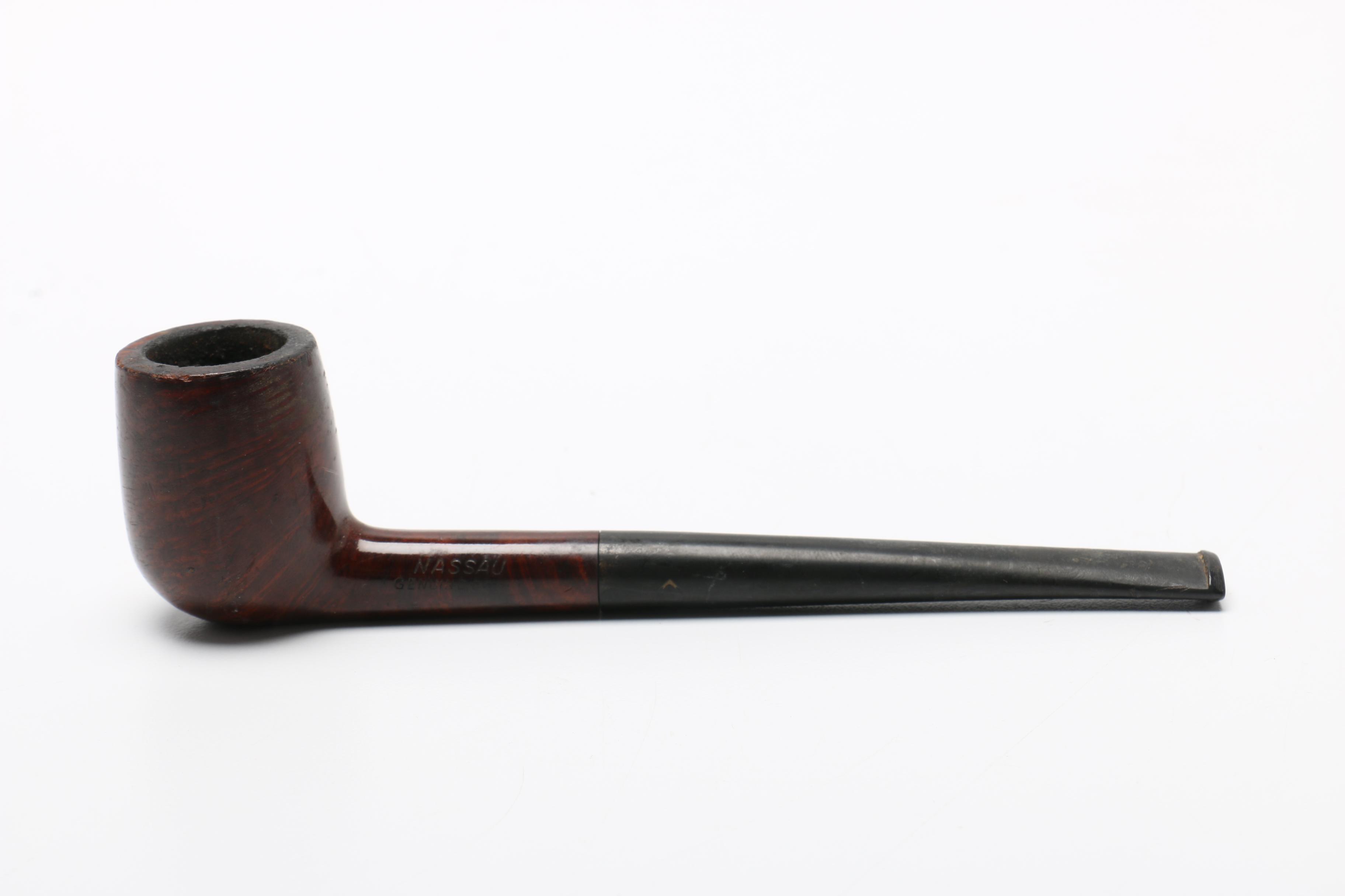 Pipes And Pipe Stand With Jar