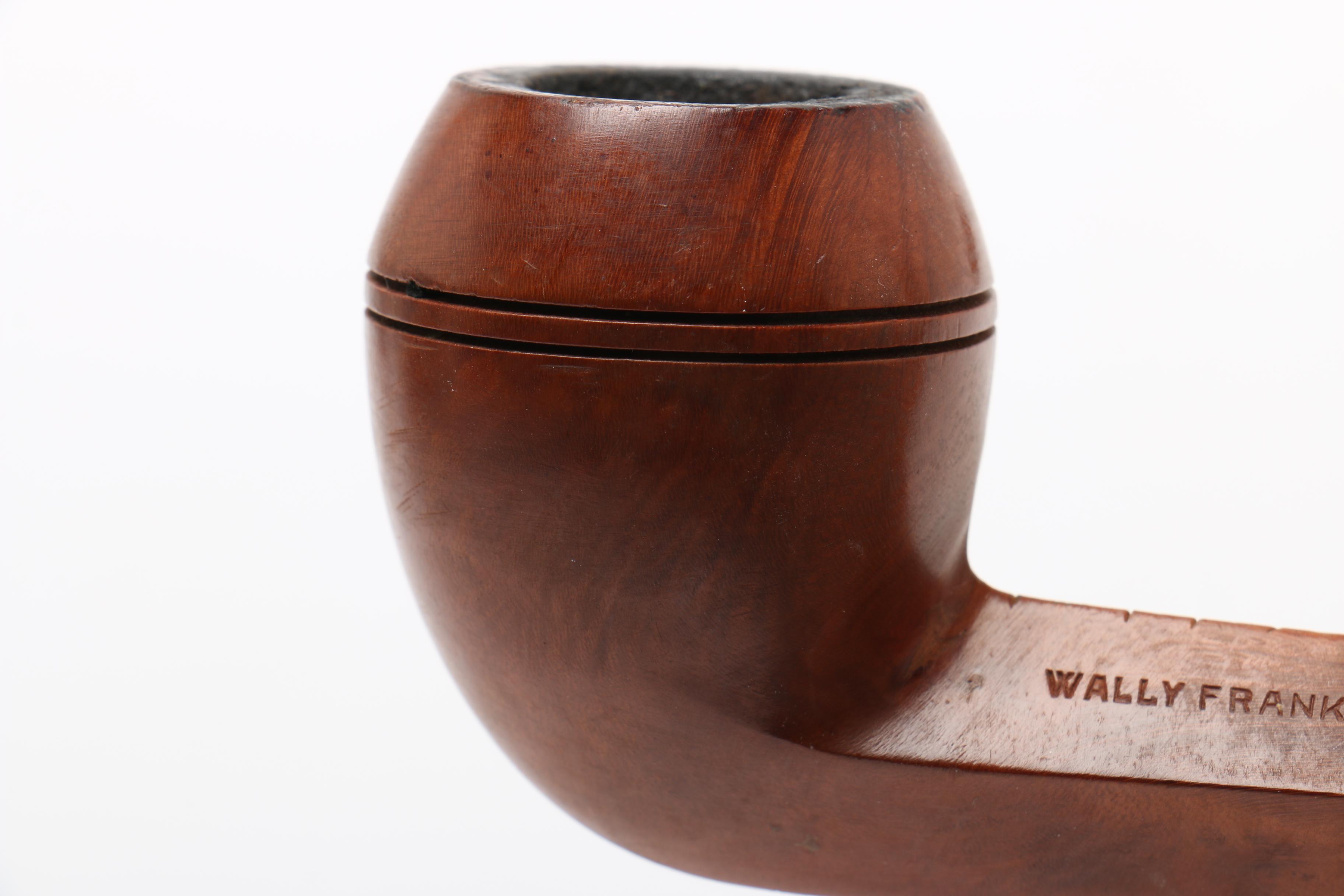 Pipes And Pipe Stand With Jar