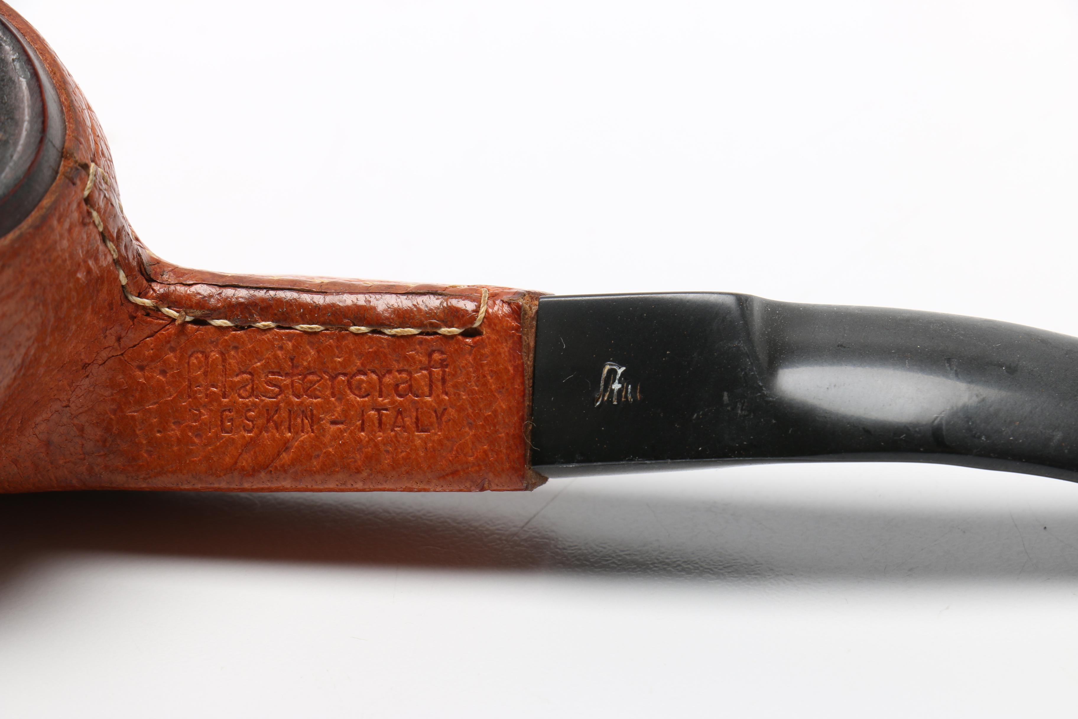 Pipes And Pipe Stand With Jar