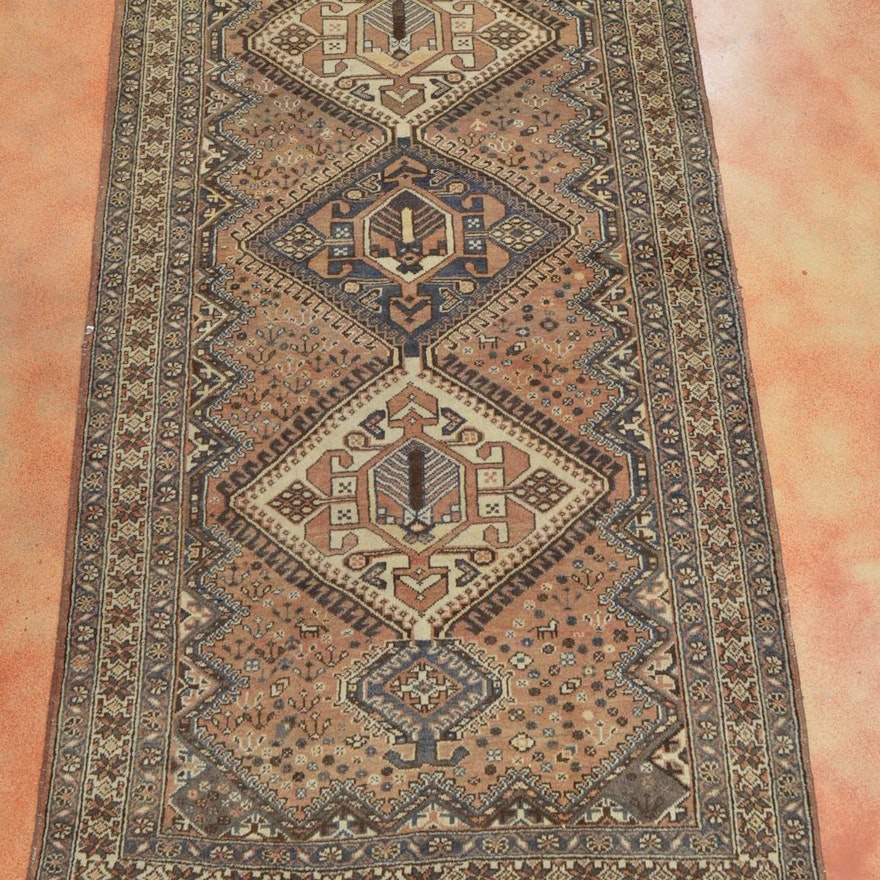 Hand Knotted Bakhtiari Area Rug