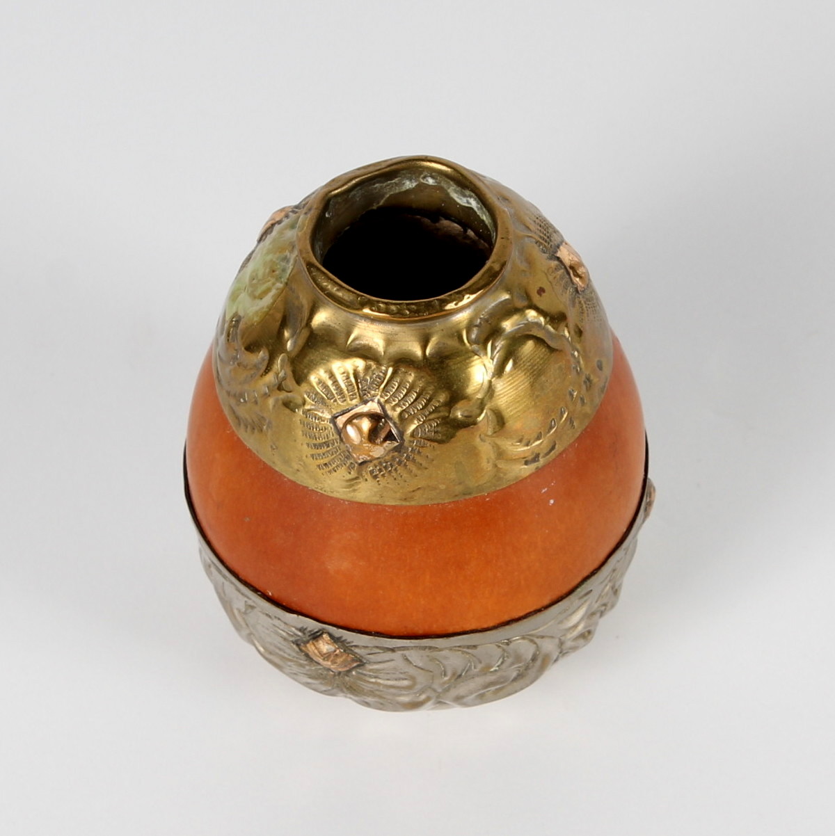 Mate Cup With a Sterling Silver Base