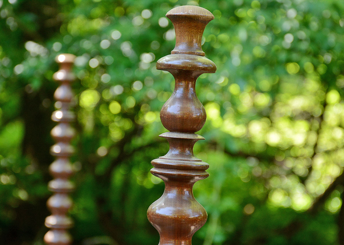 Vintage Twin Bed With Bobbin Turnings