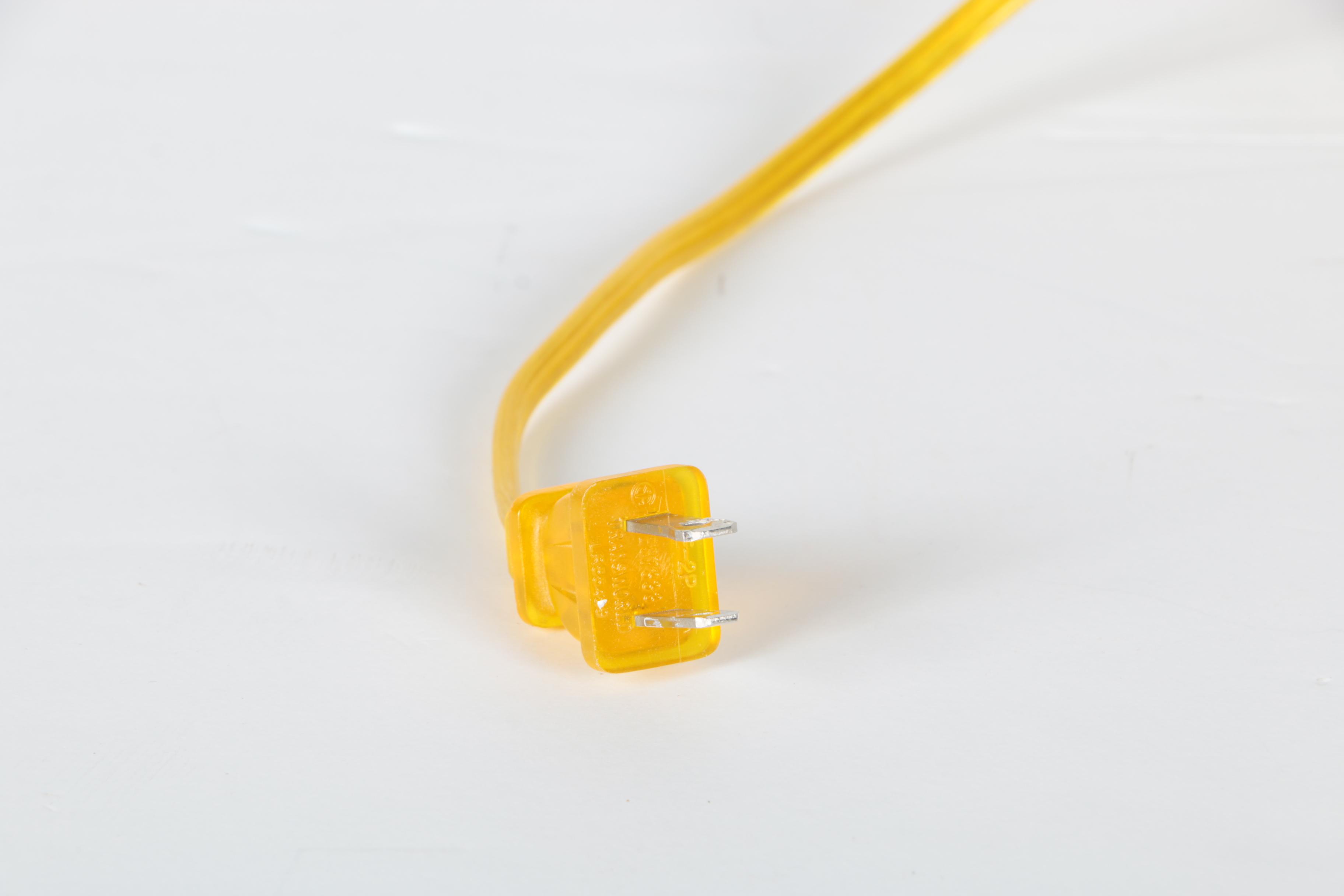 Distressed Urn-Style Table Lamp