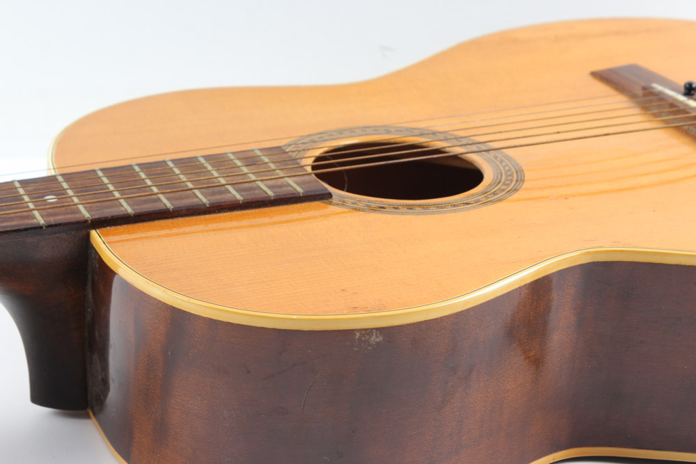 Jester Vintage Classical Style Acoustic Guitar and Case