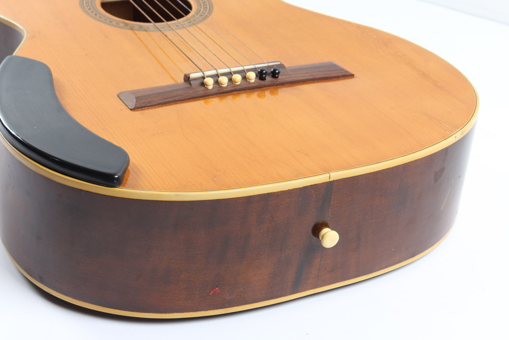 Jester Vintage Classical Style Acoustic Guitar and Case